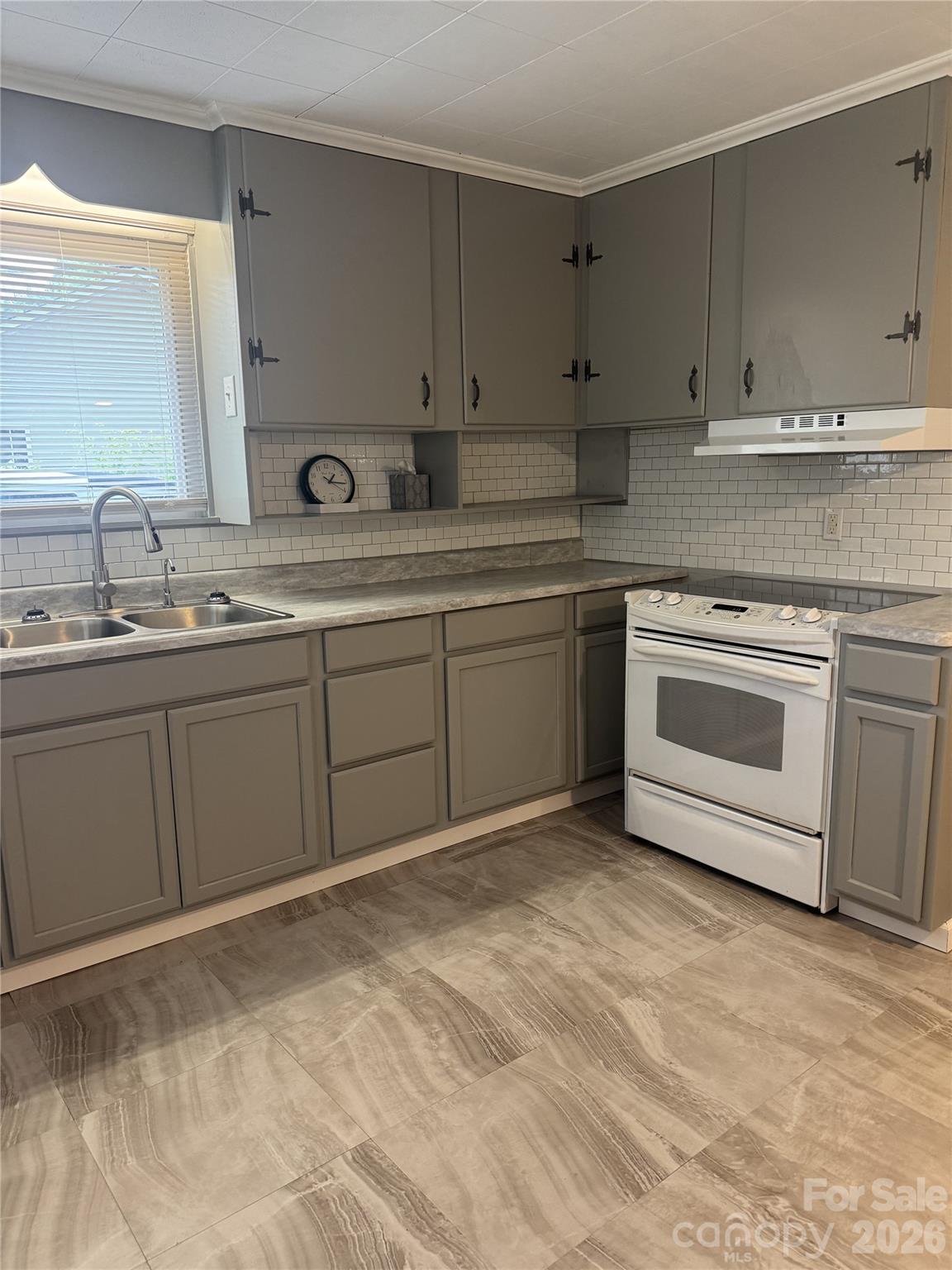 709 Sunset Drive — Salisbury