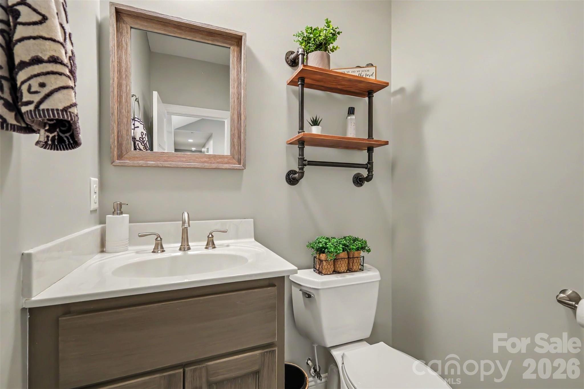 4672 Grace Chapel Road — Granite Falls
