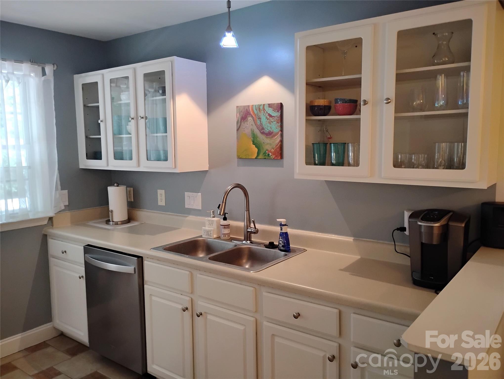 6726 Vlosi Drive — Charlotte