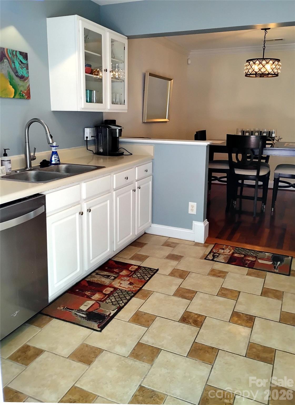 6726 Vlosi Drive — Charlotte
