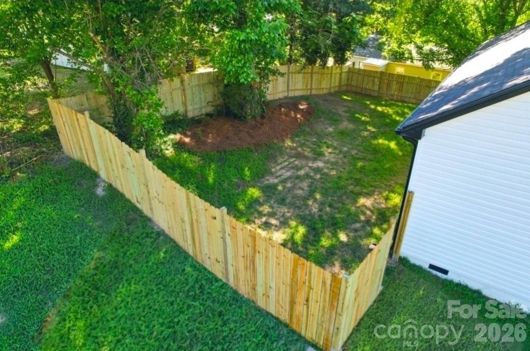 1111 W 7th Avenue — Gastonia