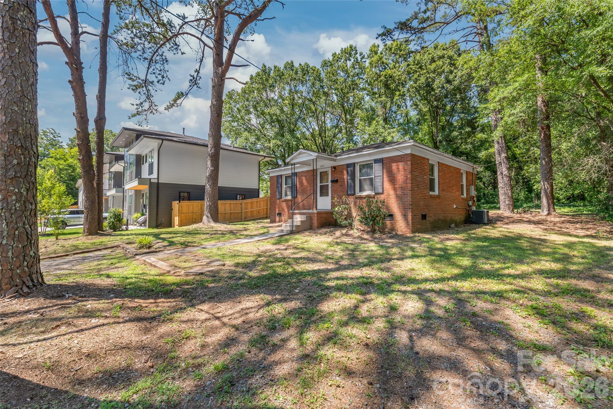 622 Colorado Avenue — Charlotte