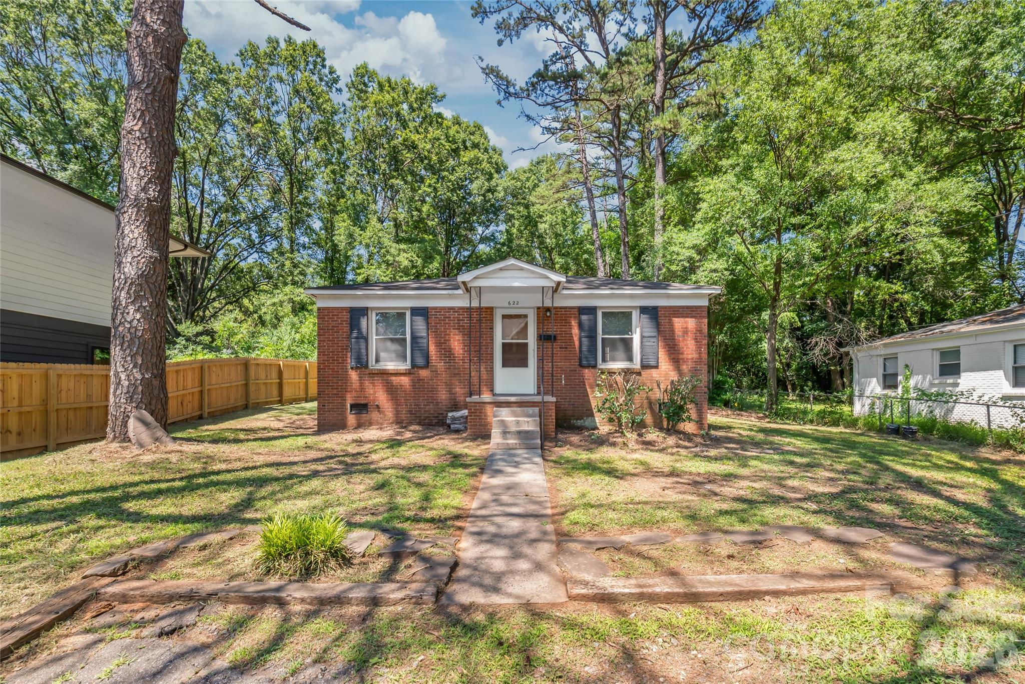622 Colorado Avenue — Charlotte
