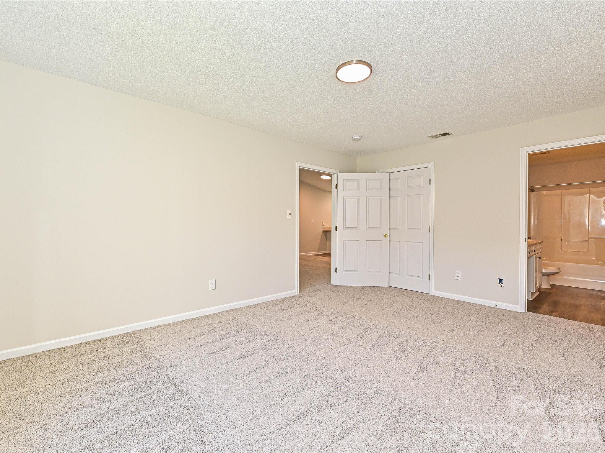2013 Pin Oak Place — Cramerton