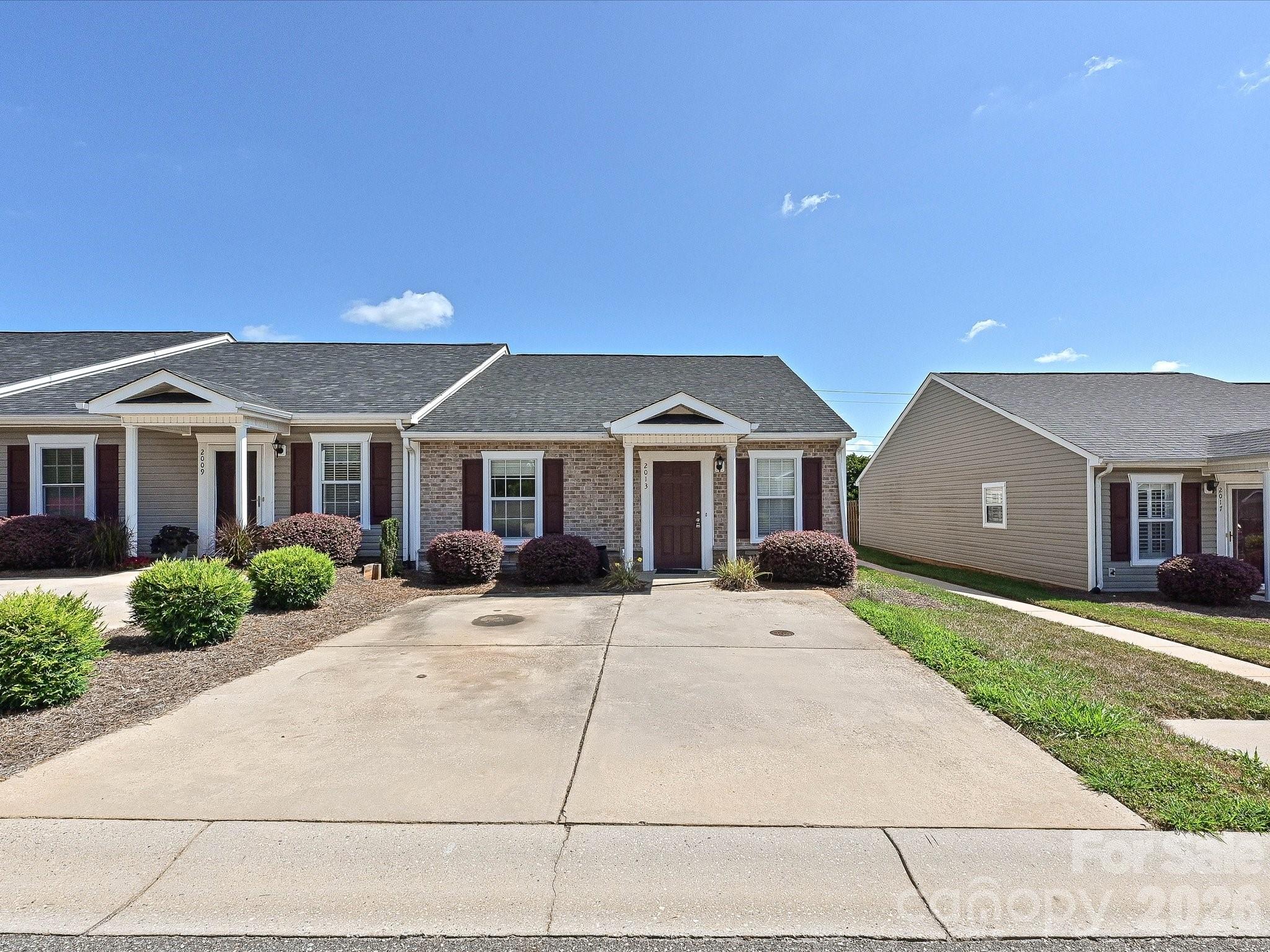 2013 Pin Oak Place — Cramerton