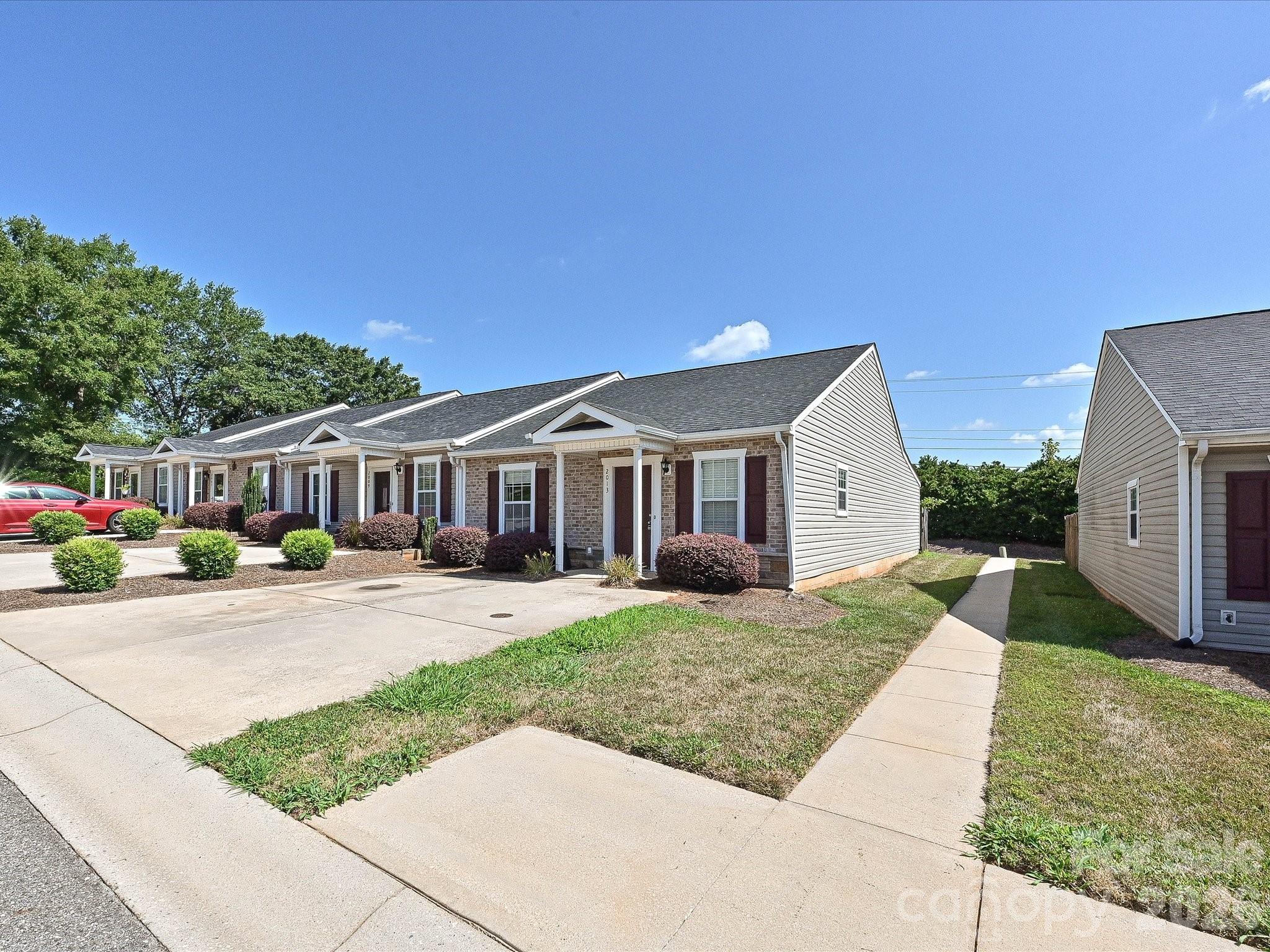 2013 Pin Oak Place — Cramerton