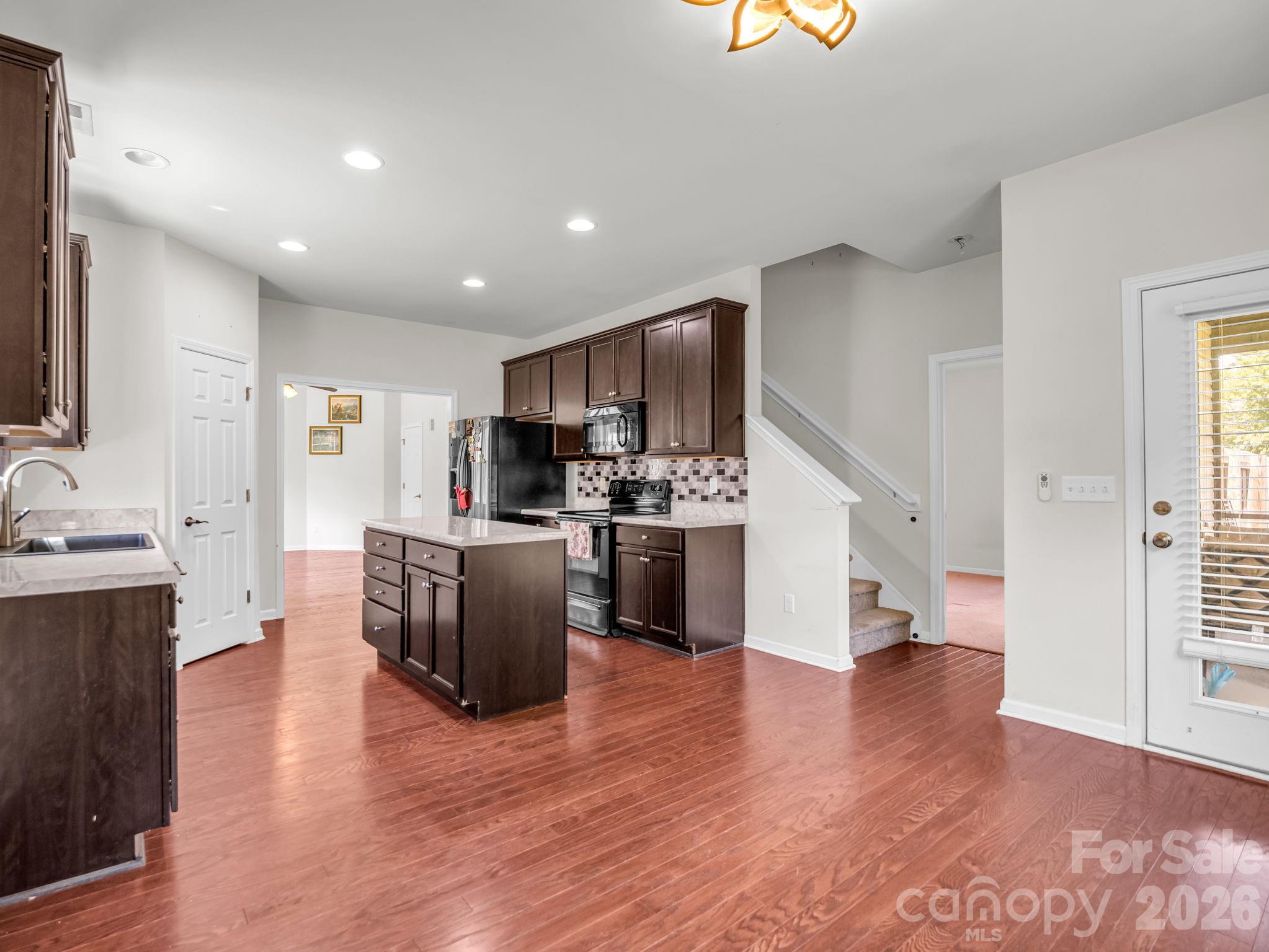 198 N River Road — Fletcher