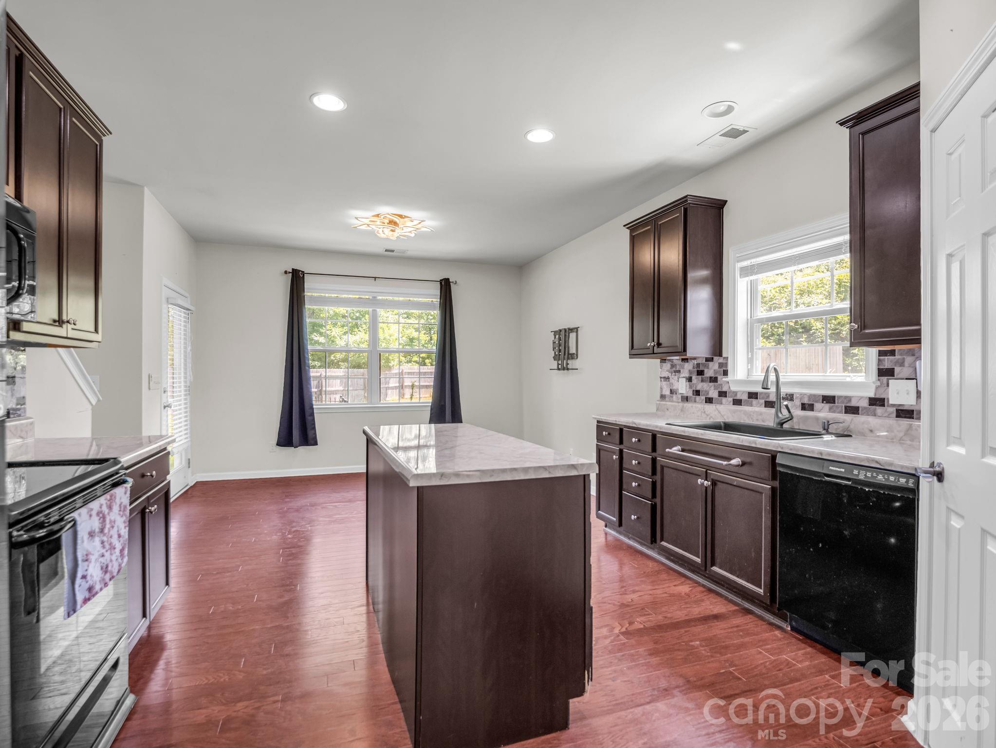198 N River Road — Fletcher