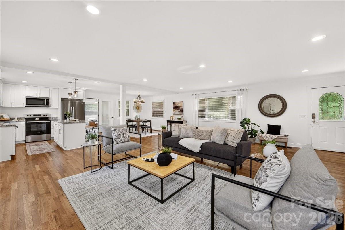 8000 Lawyers Road — Charlotte