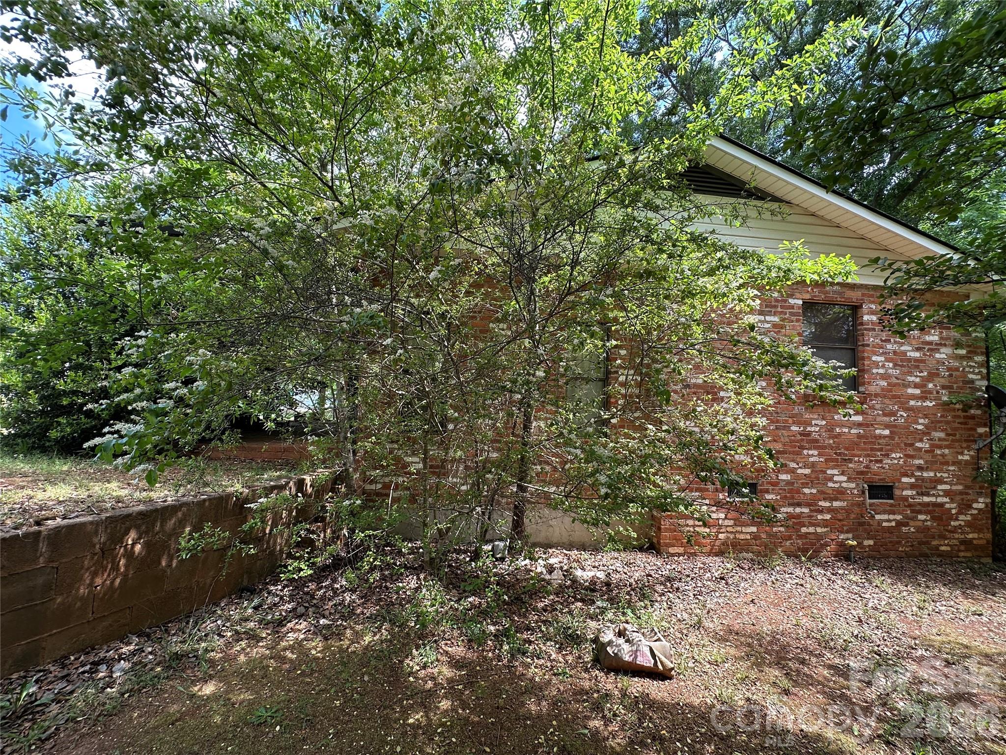 572 Ledbetter Road — Spindale
