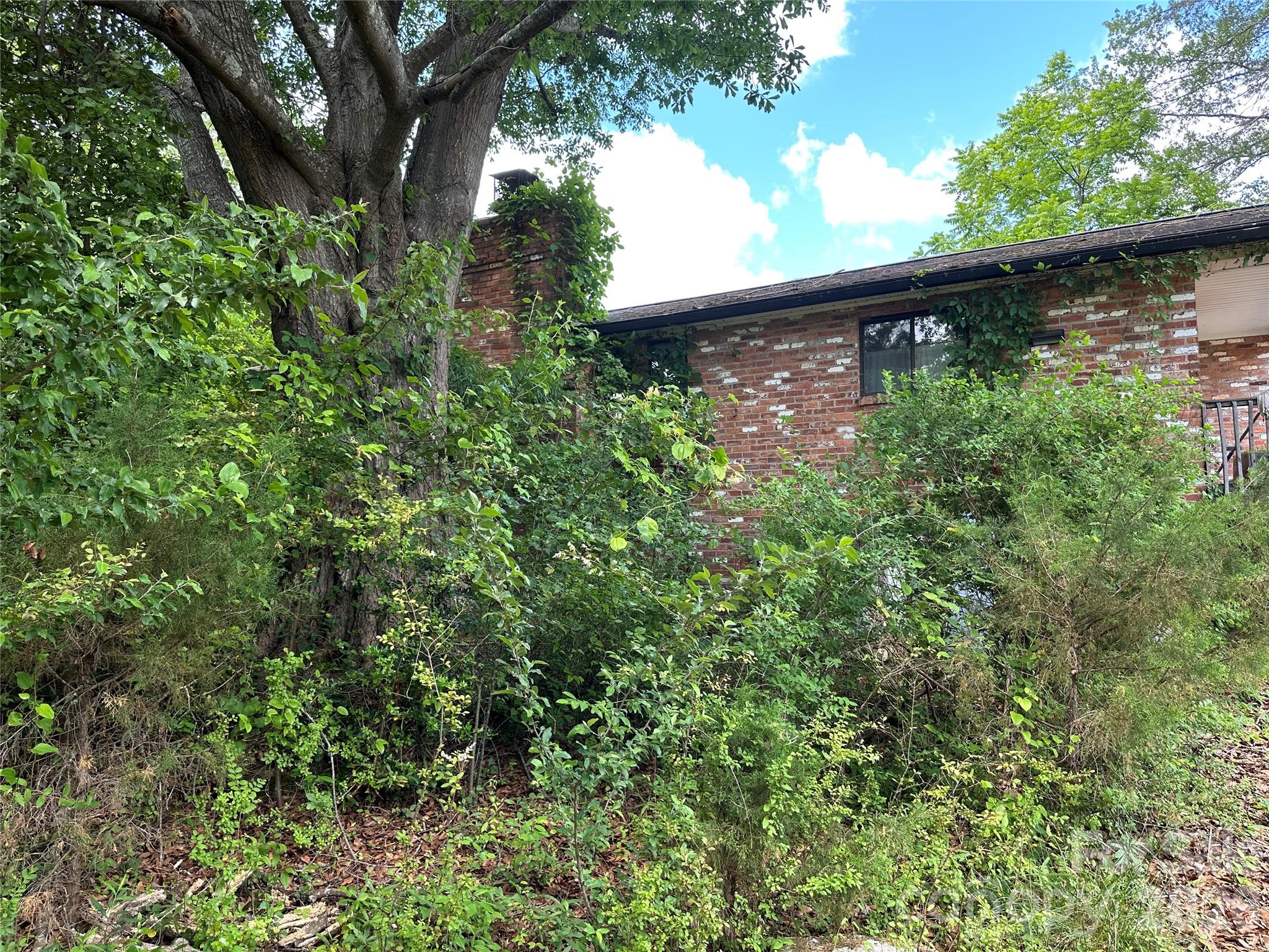 572 Ledbetter Road — Spindale