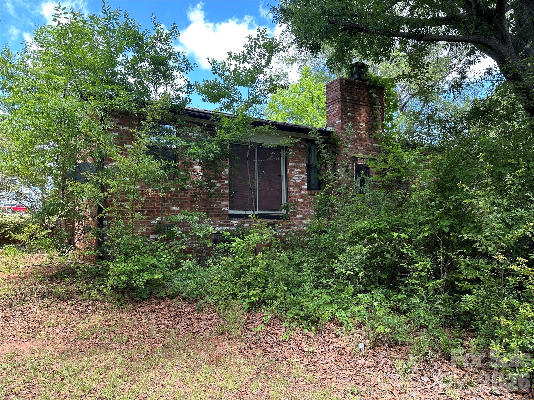572 Ledbetter Road — Spindale