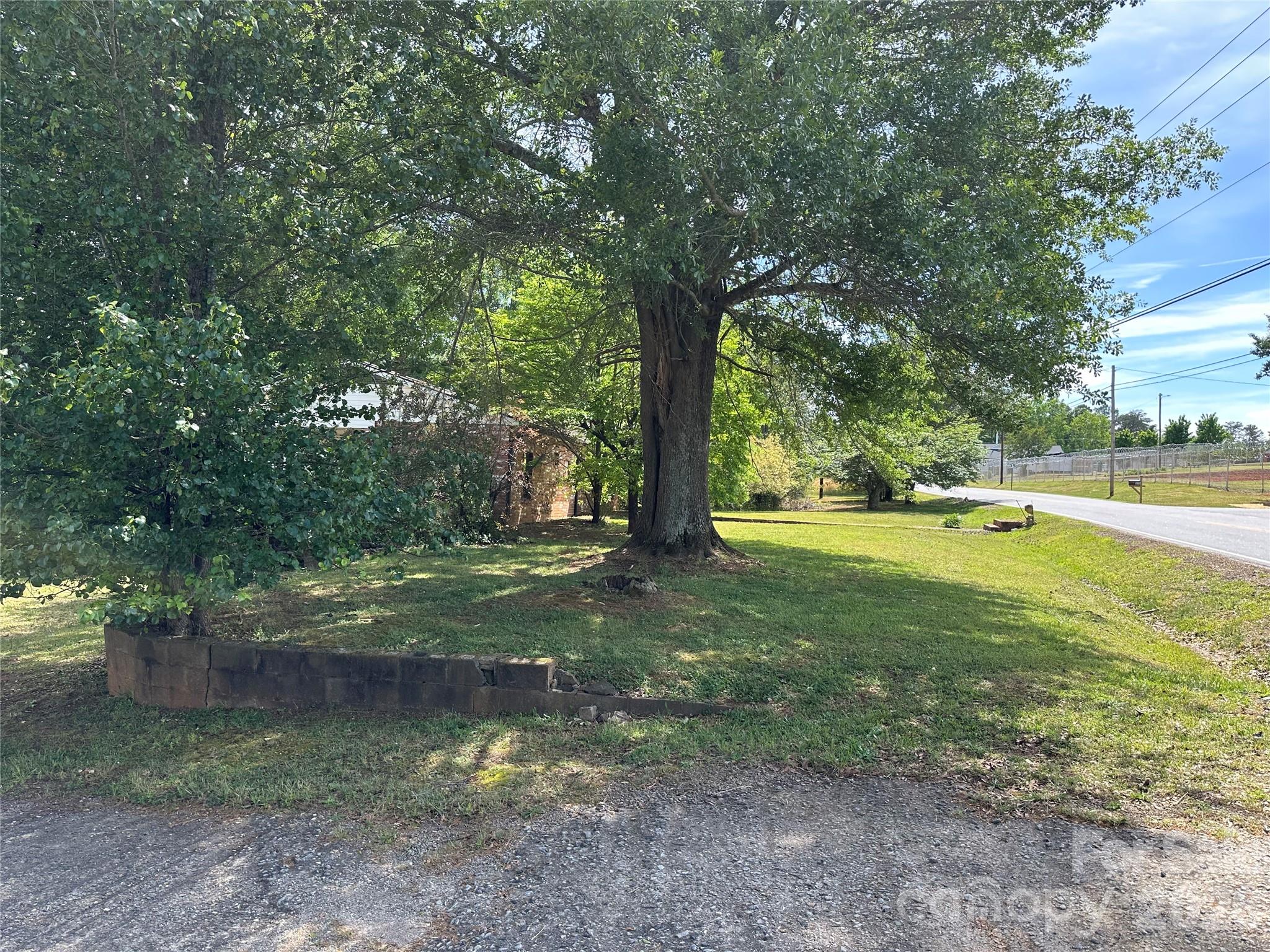 572 Ledbetter Road — Spindale