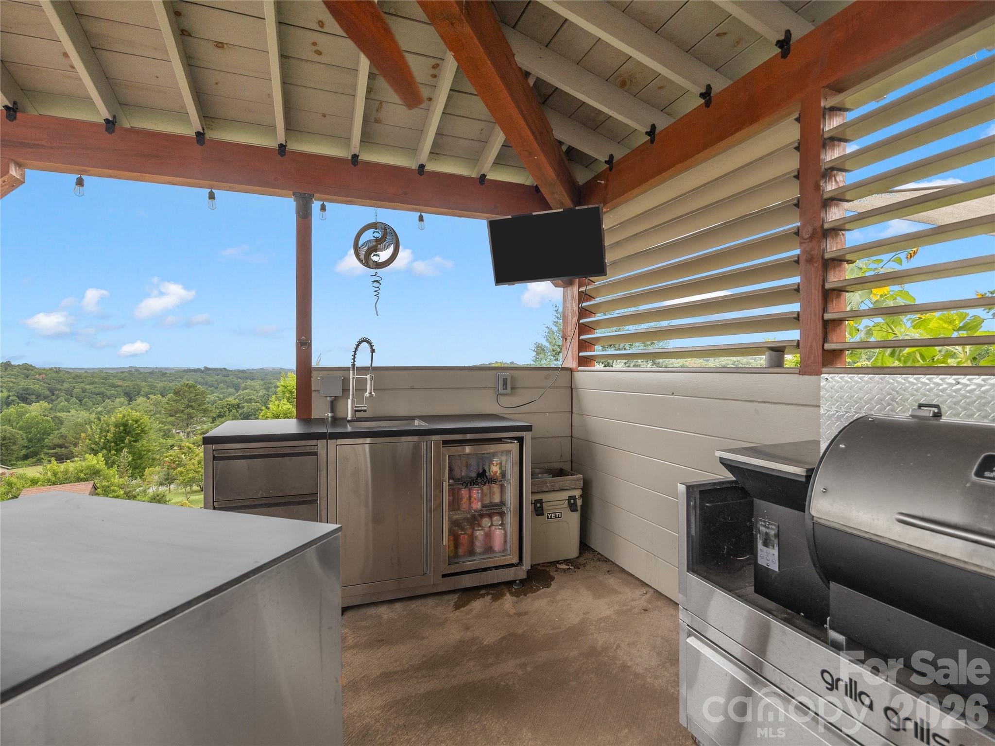 197 Arlys Lane — Tryon