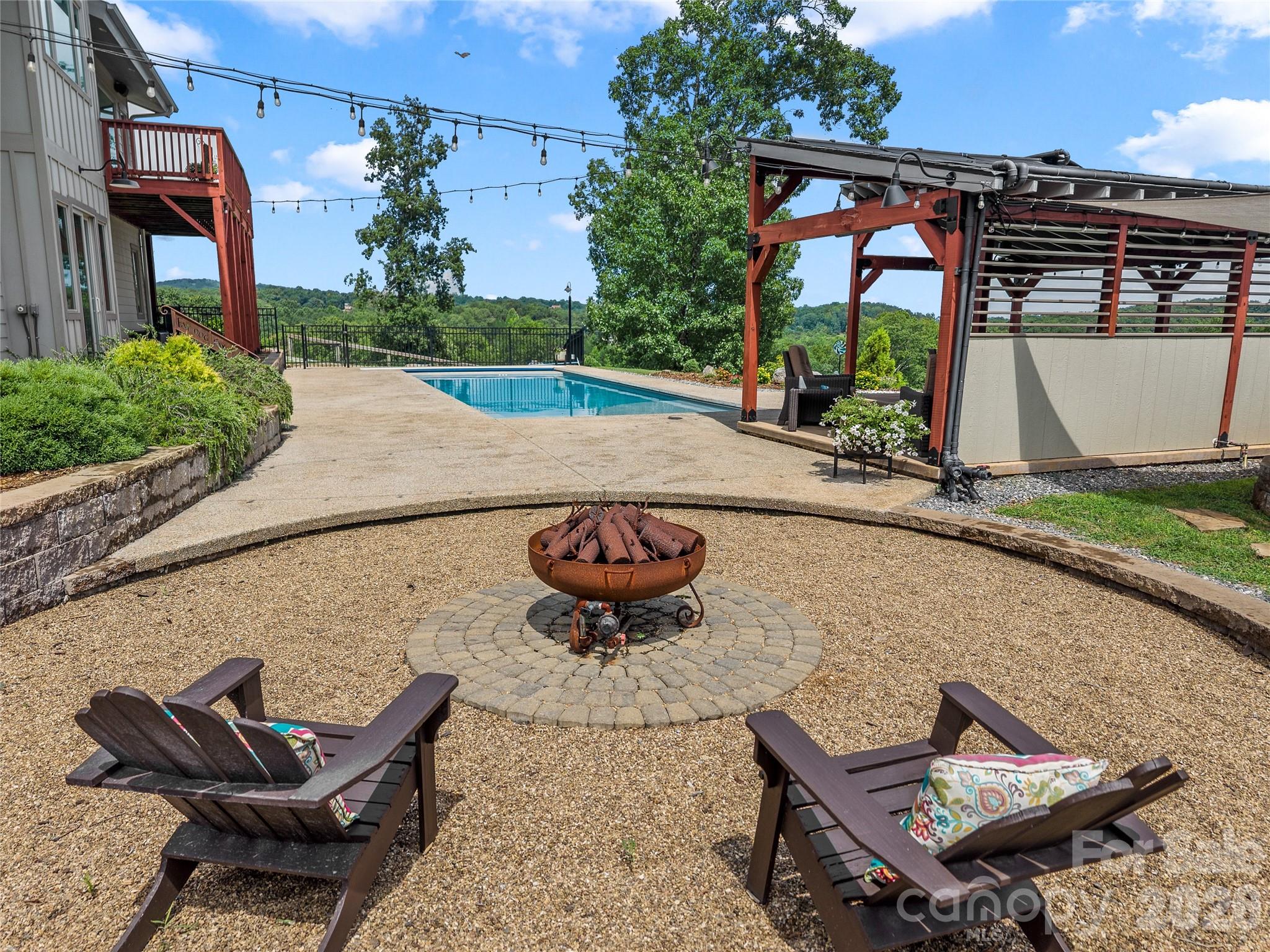 197 Arlys Lane — Tryon