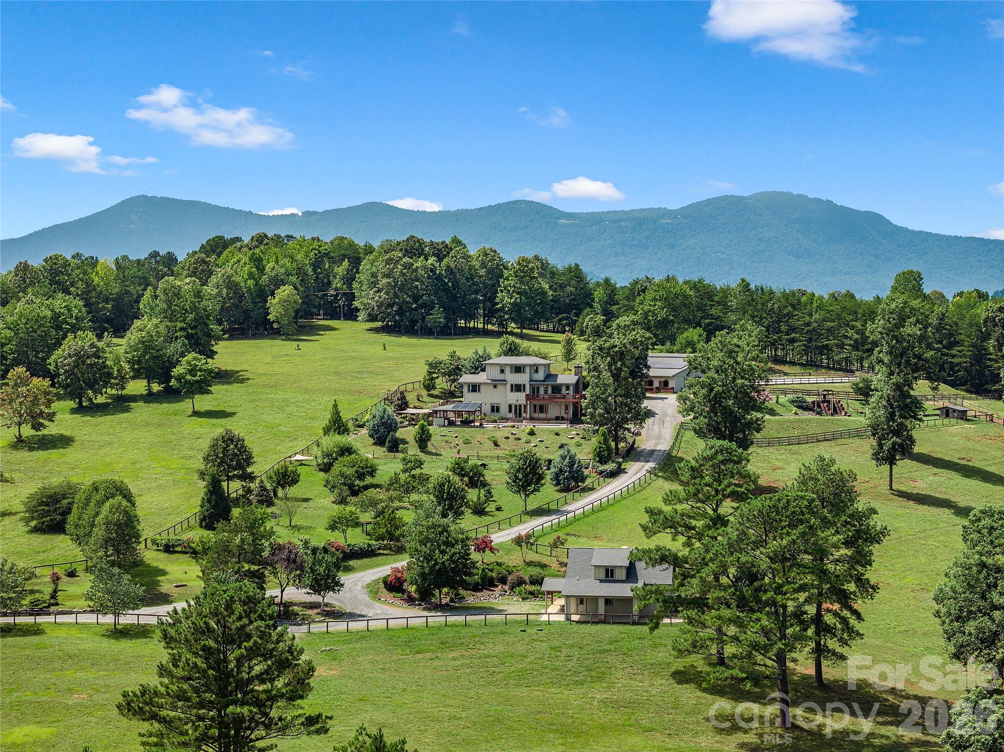 197 Arlys Lane — Tryon