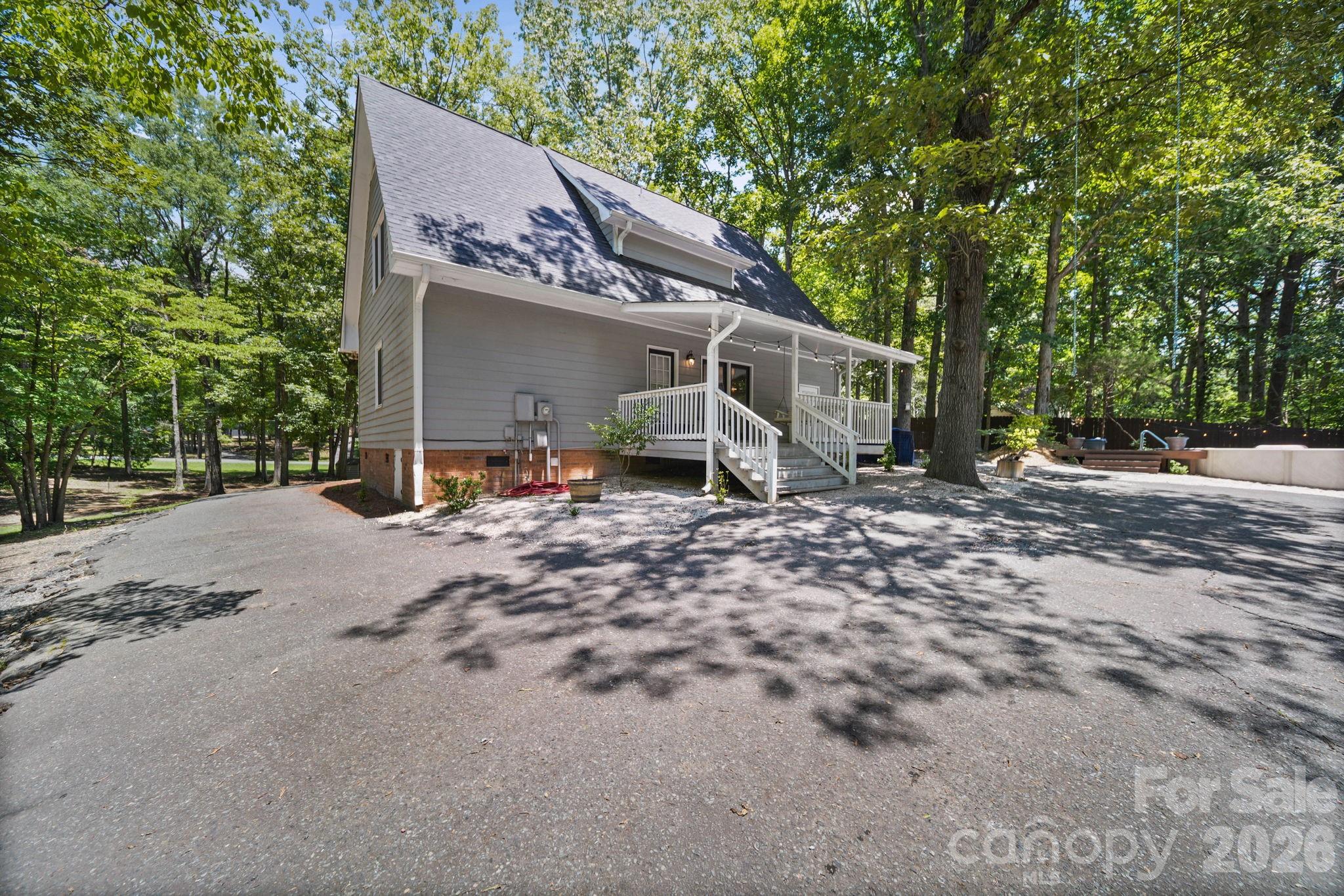 619 Cedarwood Drive — Monroe