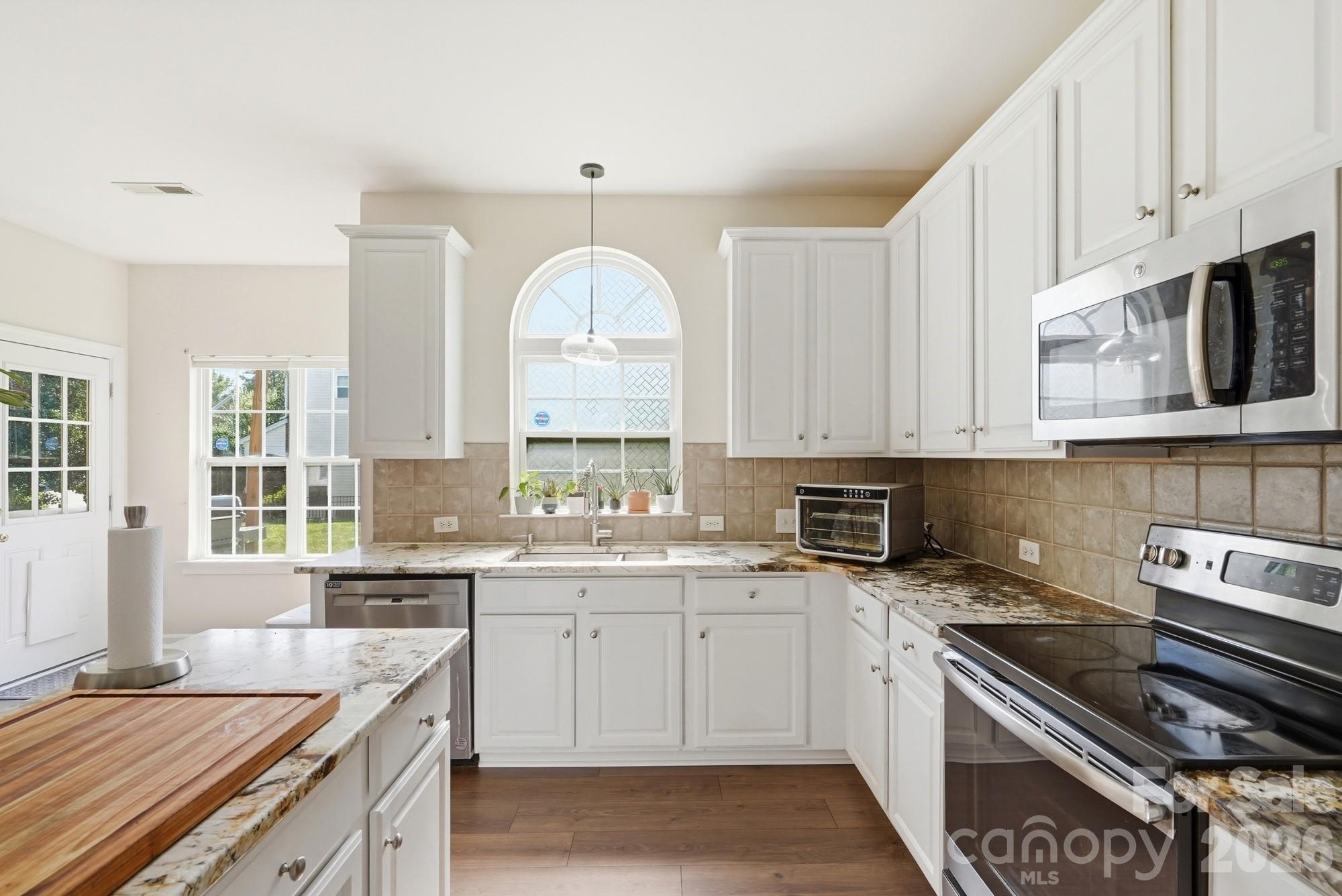 6226 Castlecove Road — Charlotte