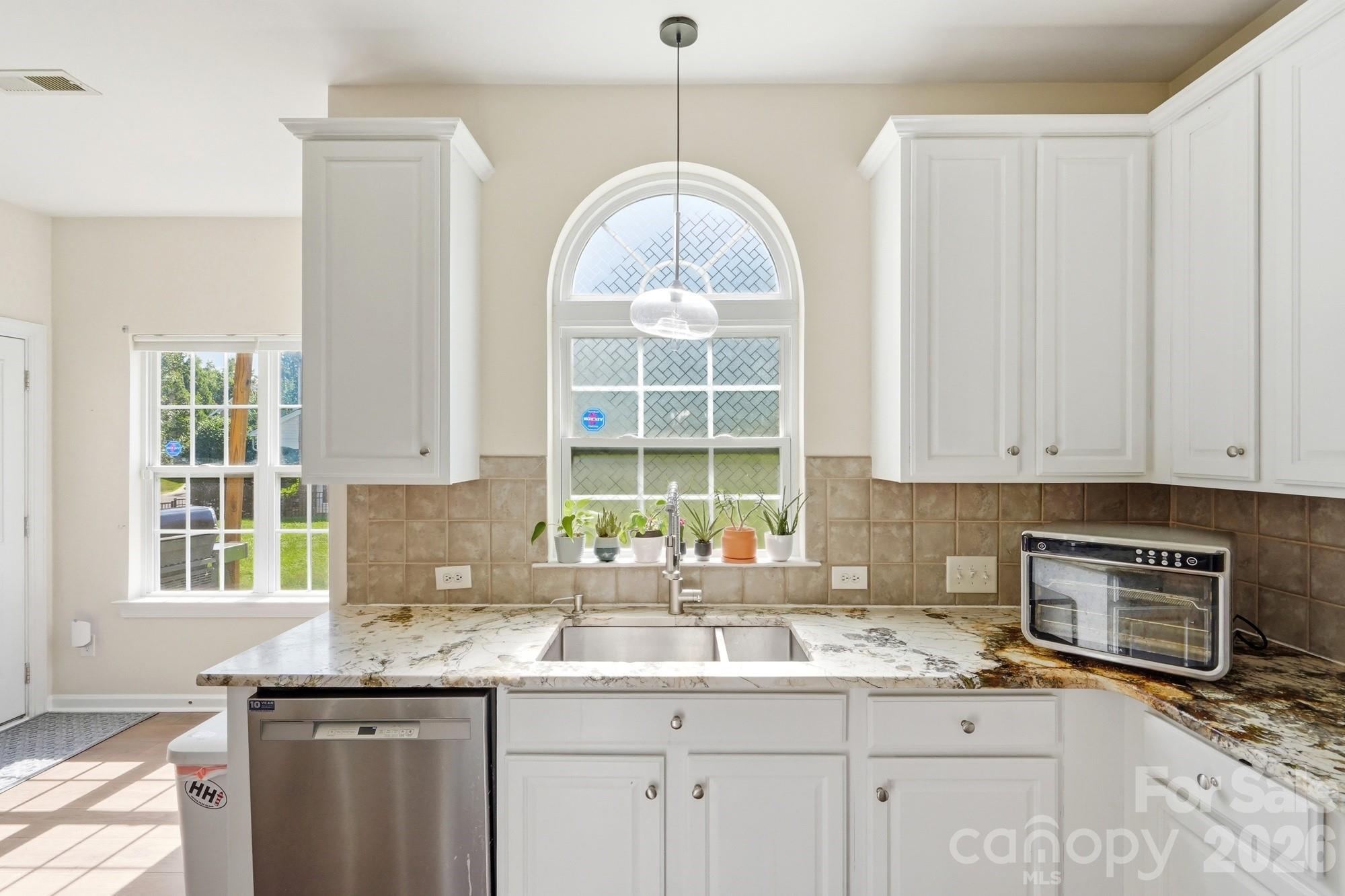 6226 Castlecove Road — Charlotte