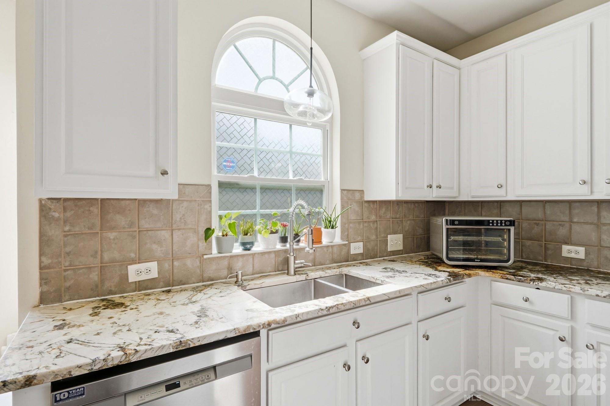 6226 Castlecove Road — Charlotte