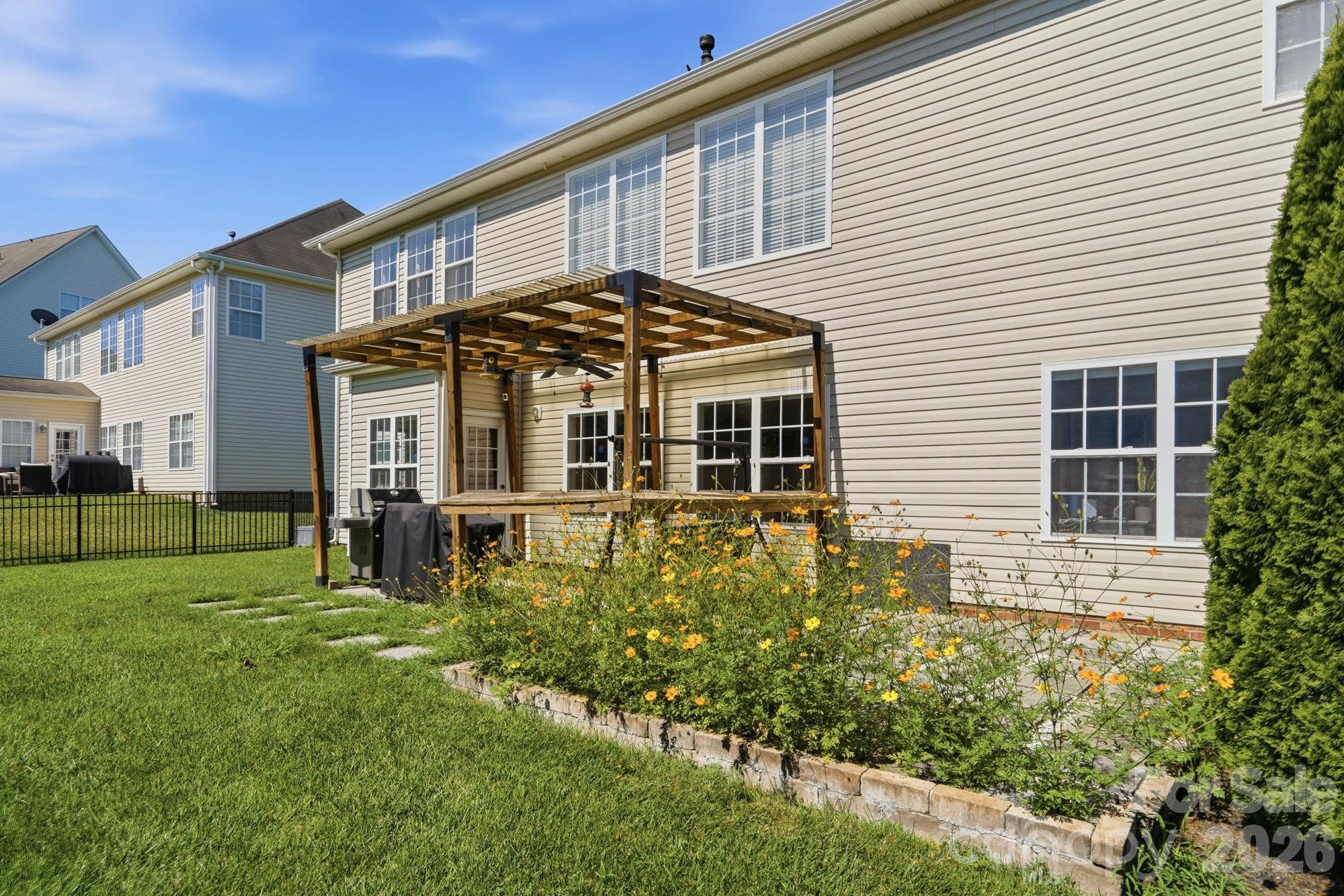 6226 Castlecove Road — Charlotte