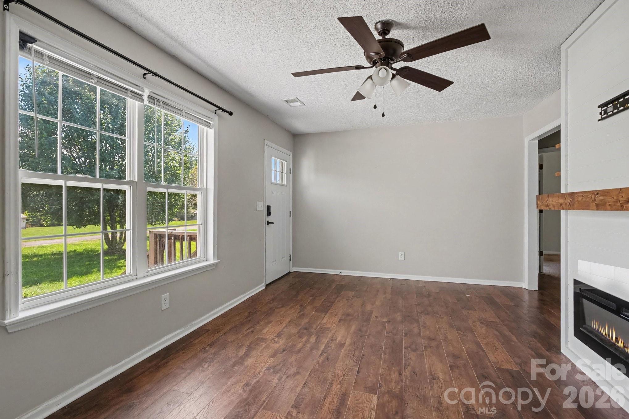 1341 E Cannon Avenue — Albemarle
