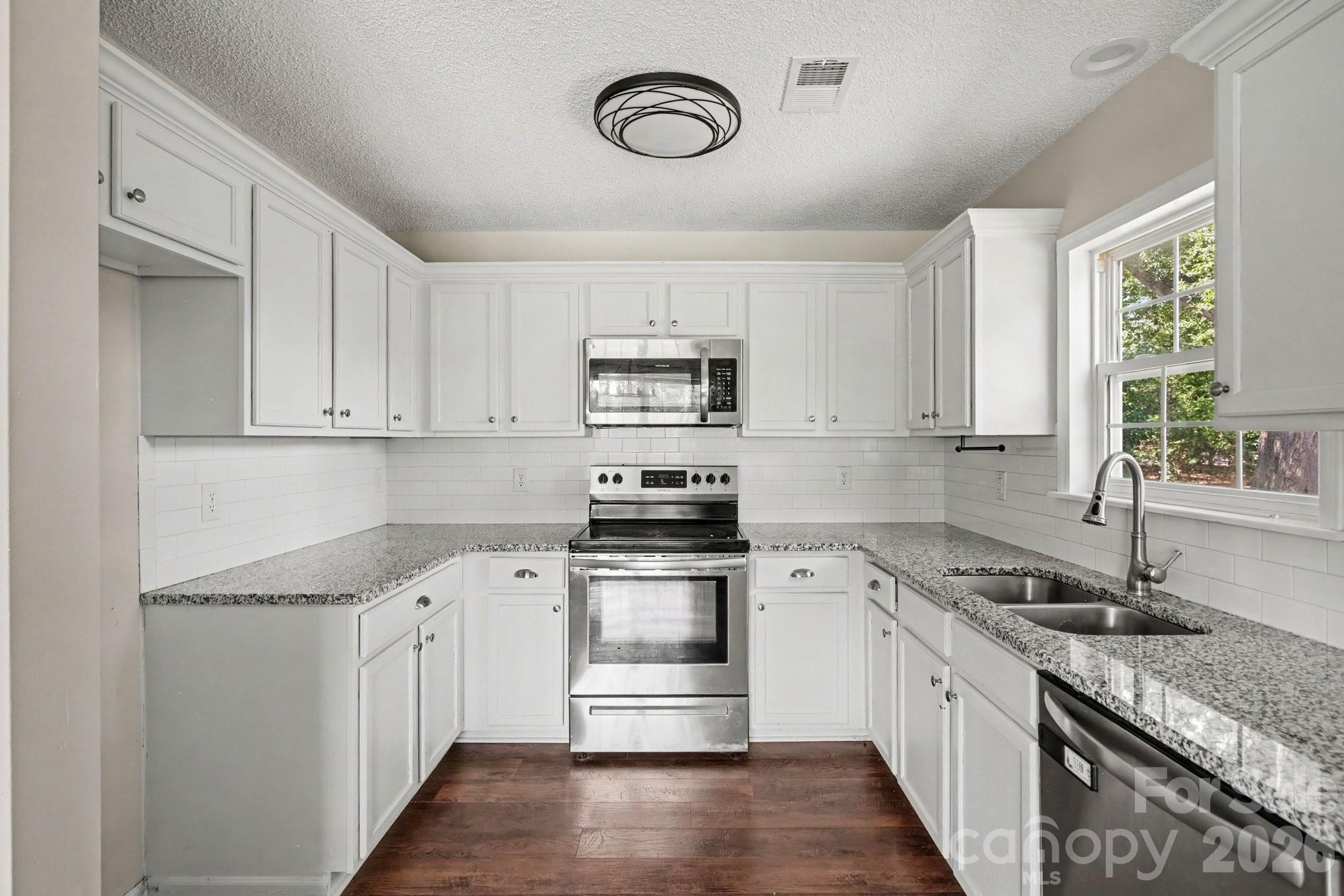 1341 E Cannon Avenue — Albemarle