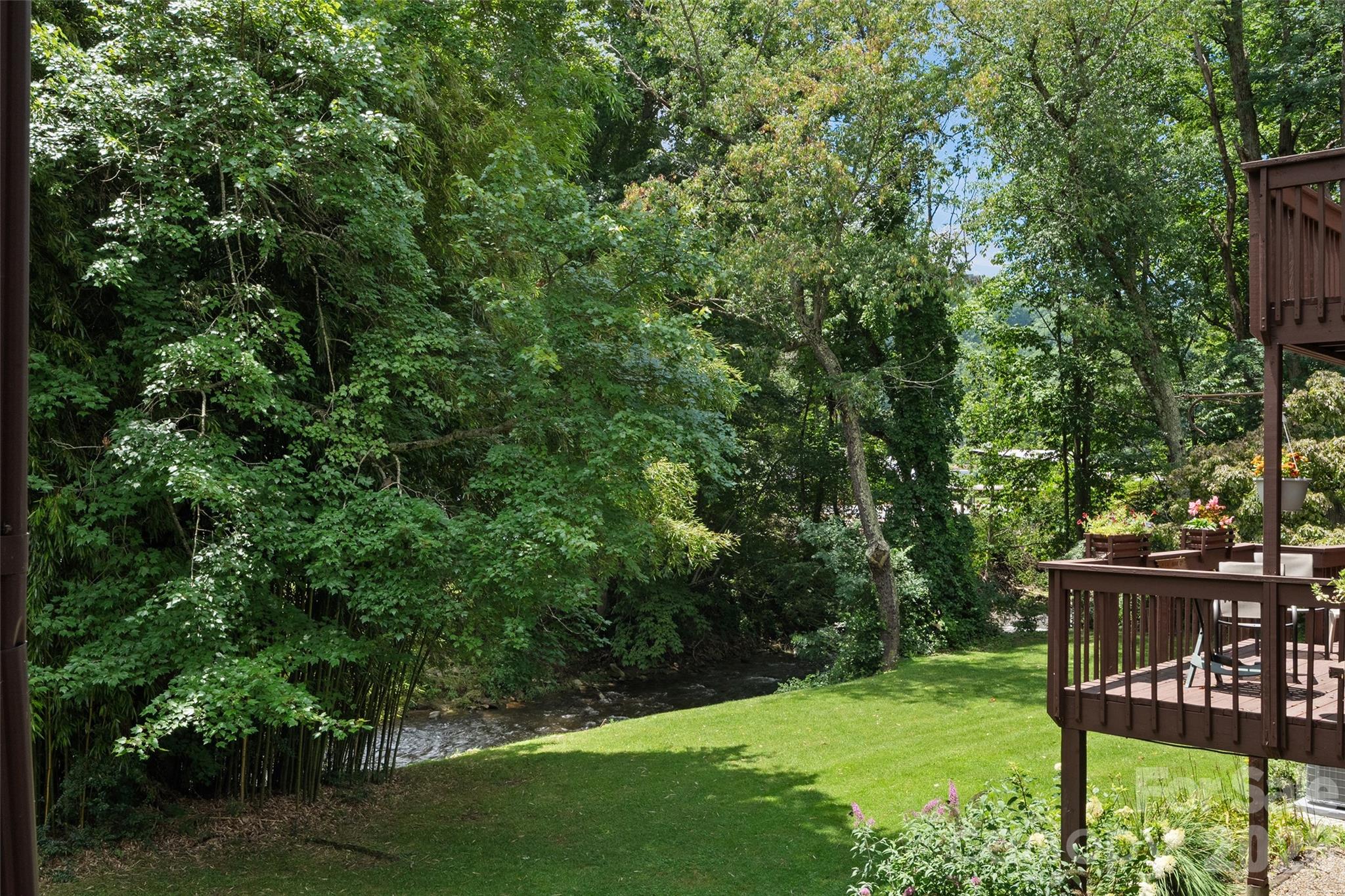 36 Meadows Lane — Maggie Valley