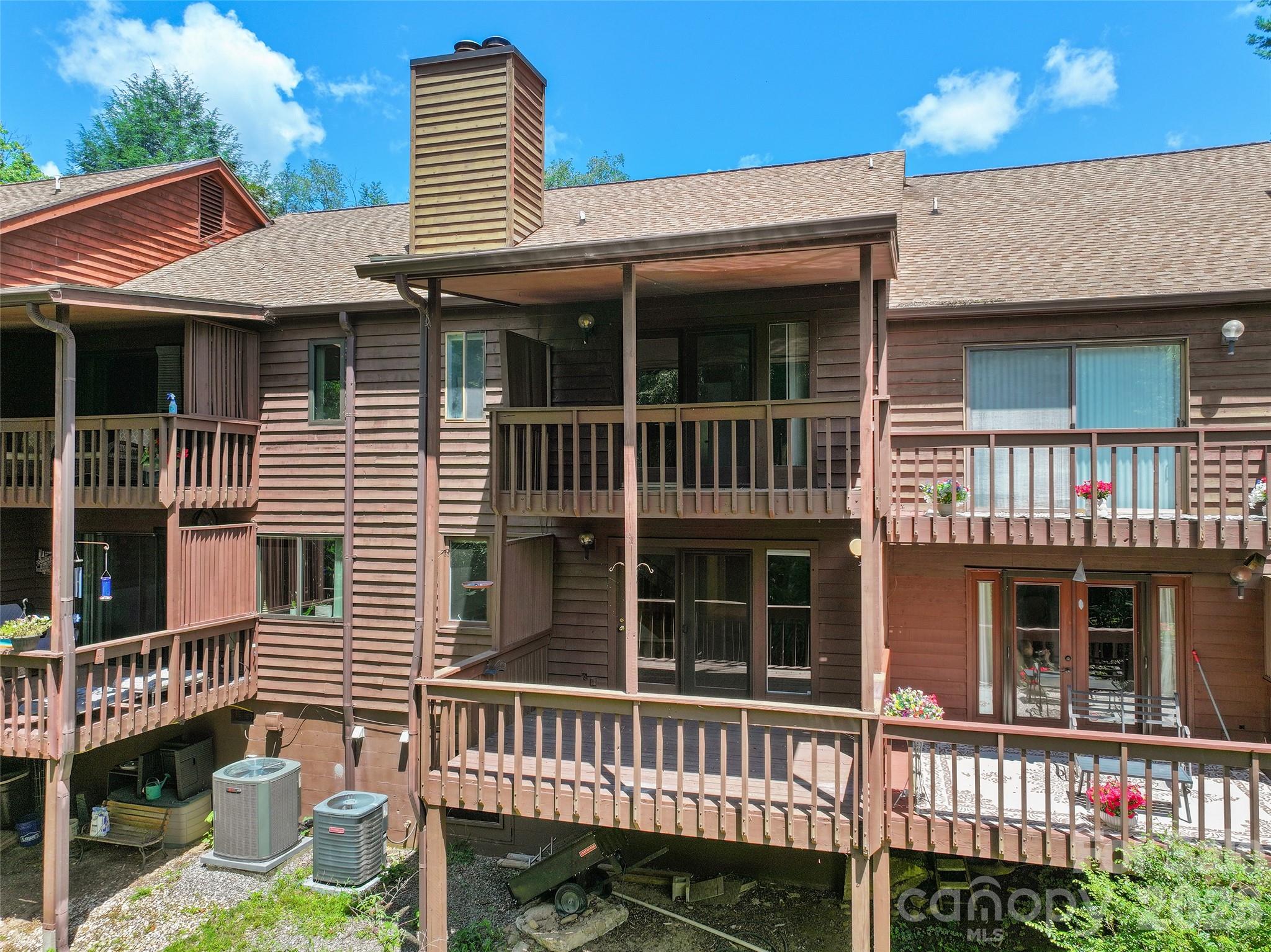 36 Meadows Lane — Maggie Valley