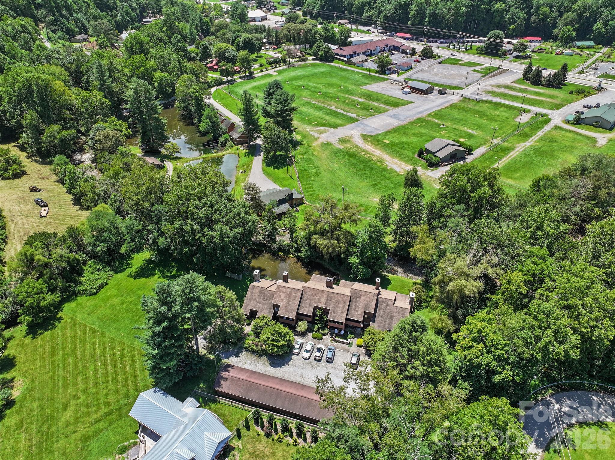 36 Meadows Lane — Maggie Valley