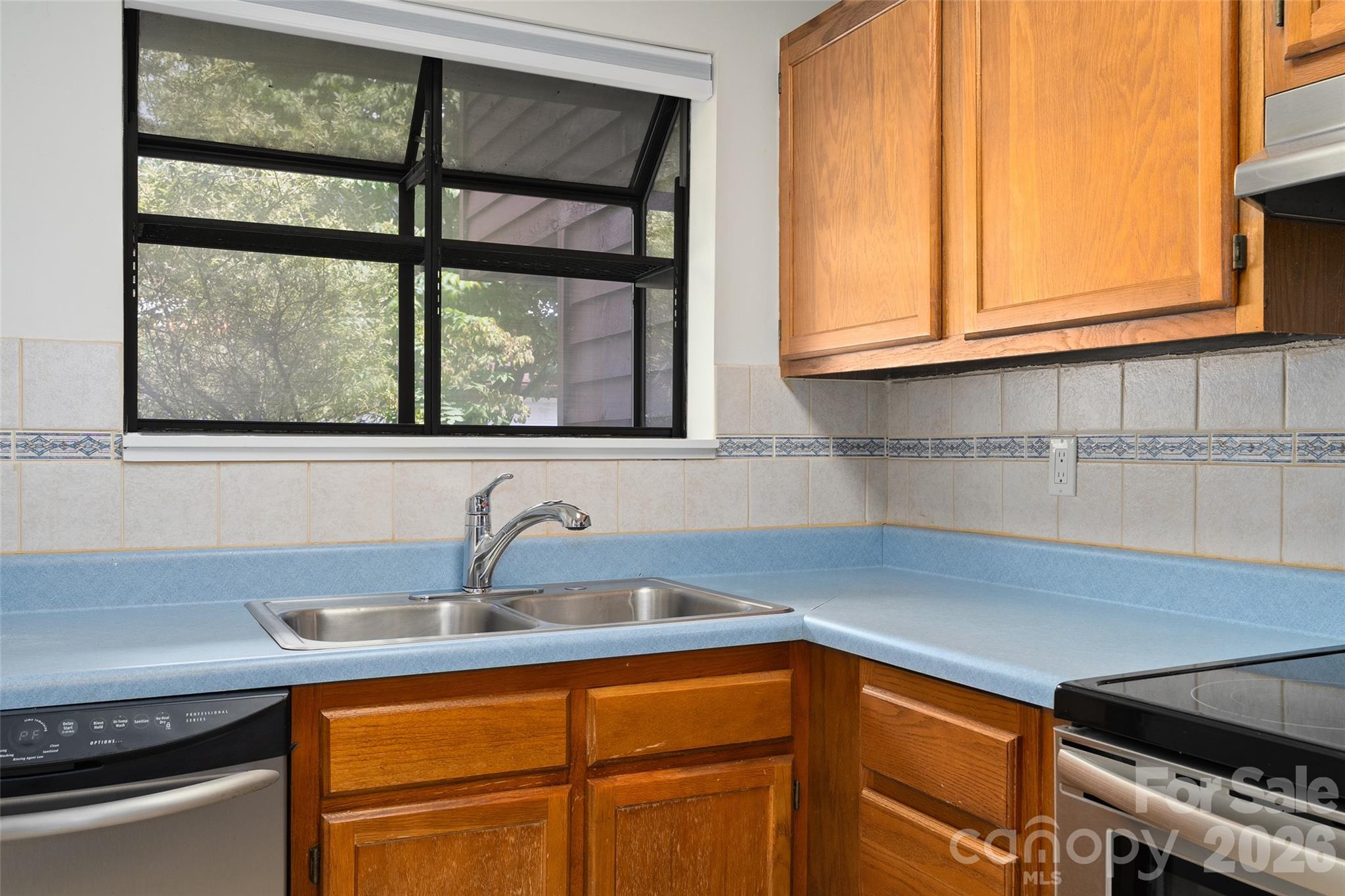 36 Meadows Lane — Maggie Valley