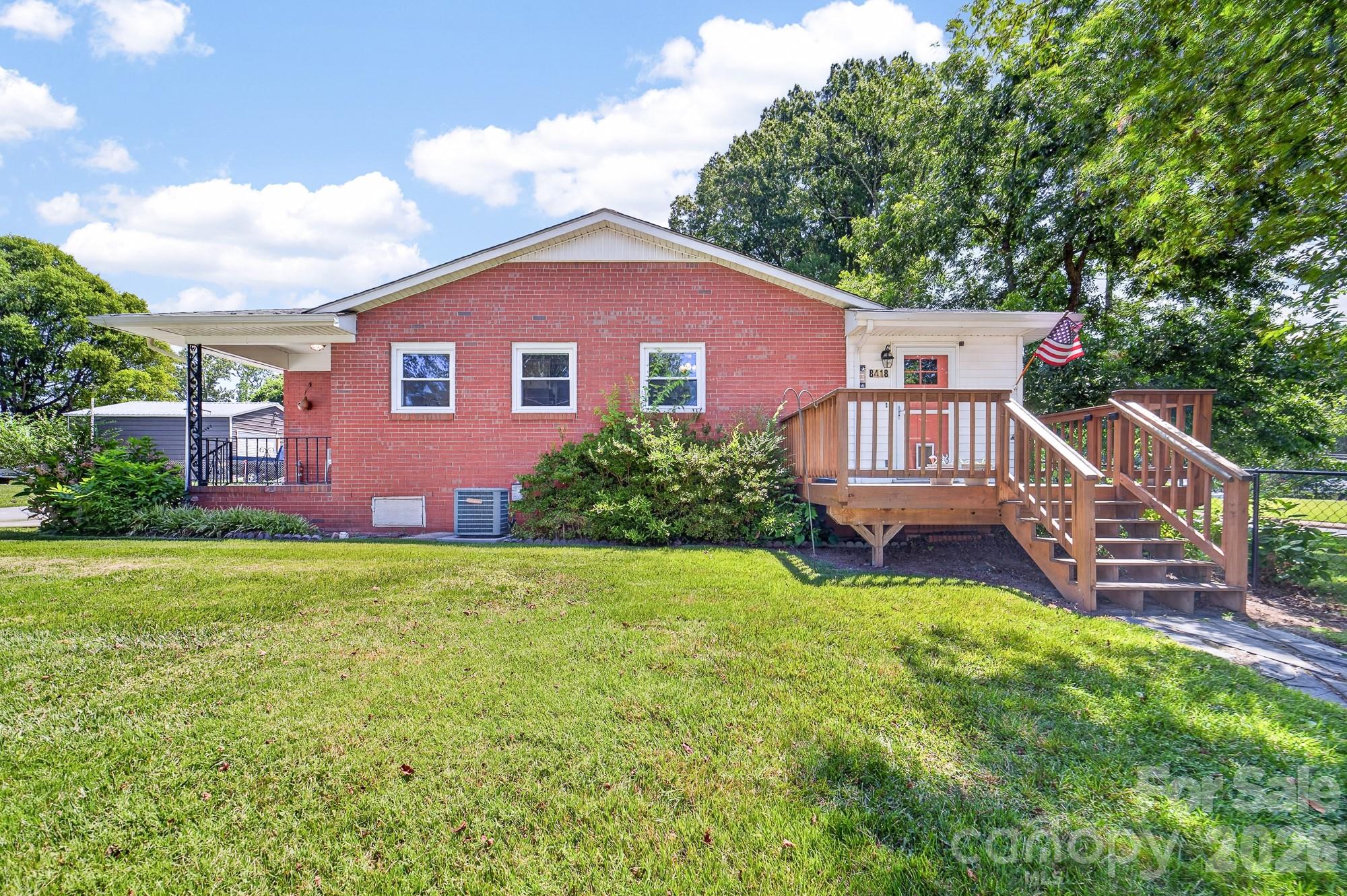 8418 Moores Chapel Road — Charlotte
