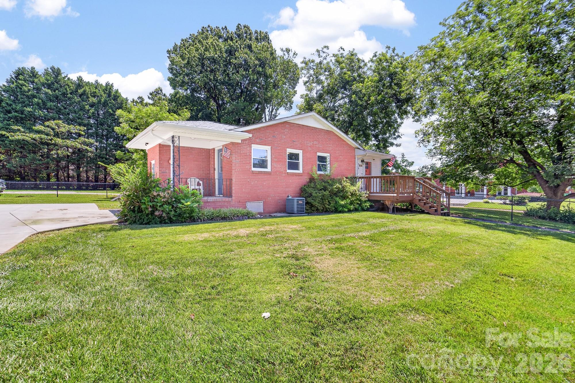 8418 Moores Chapel Road — Charlotte