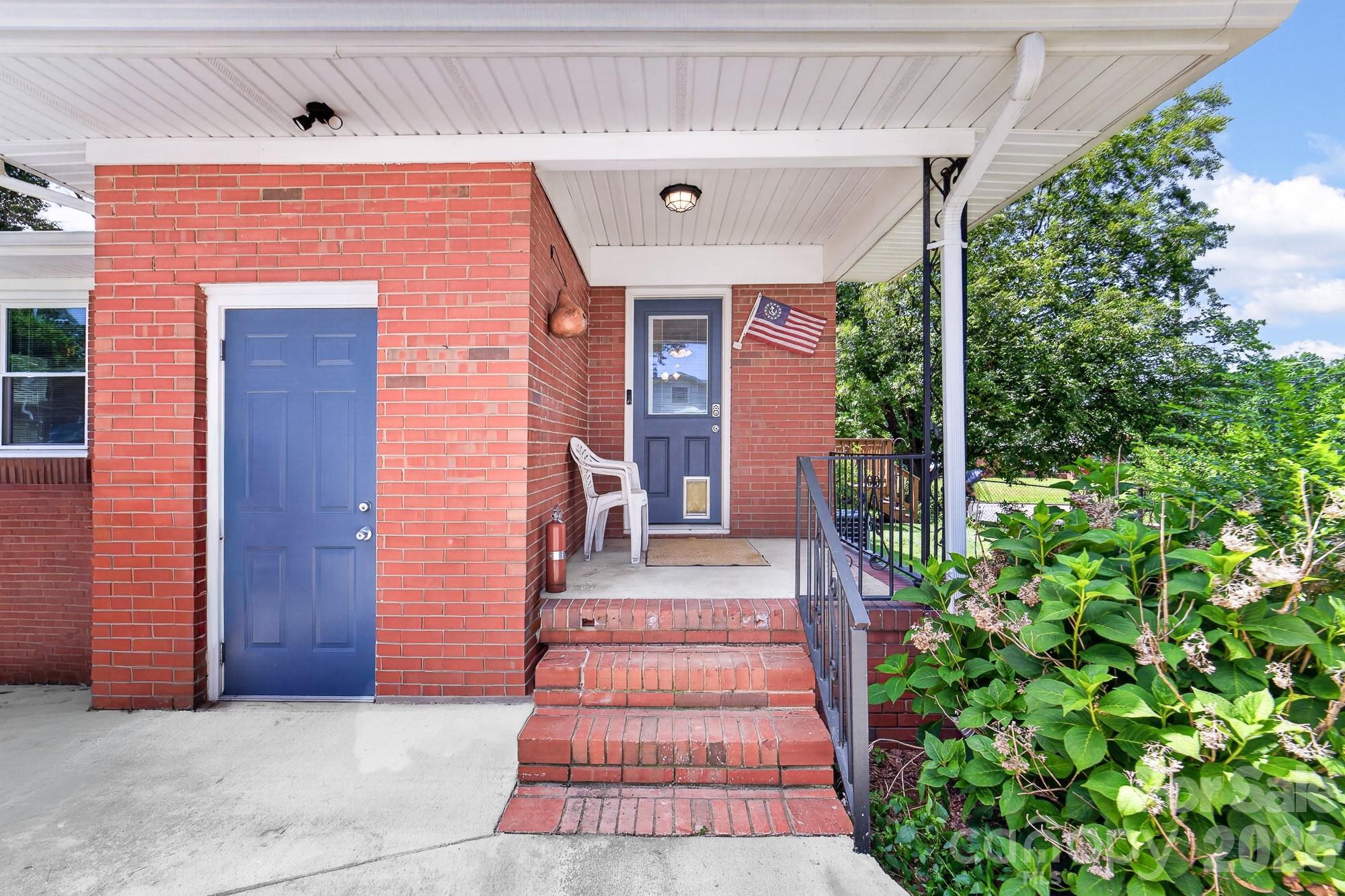 8418 Moores Chapel Road — Charlotte