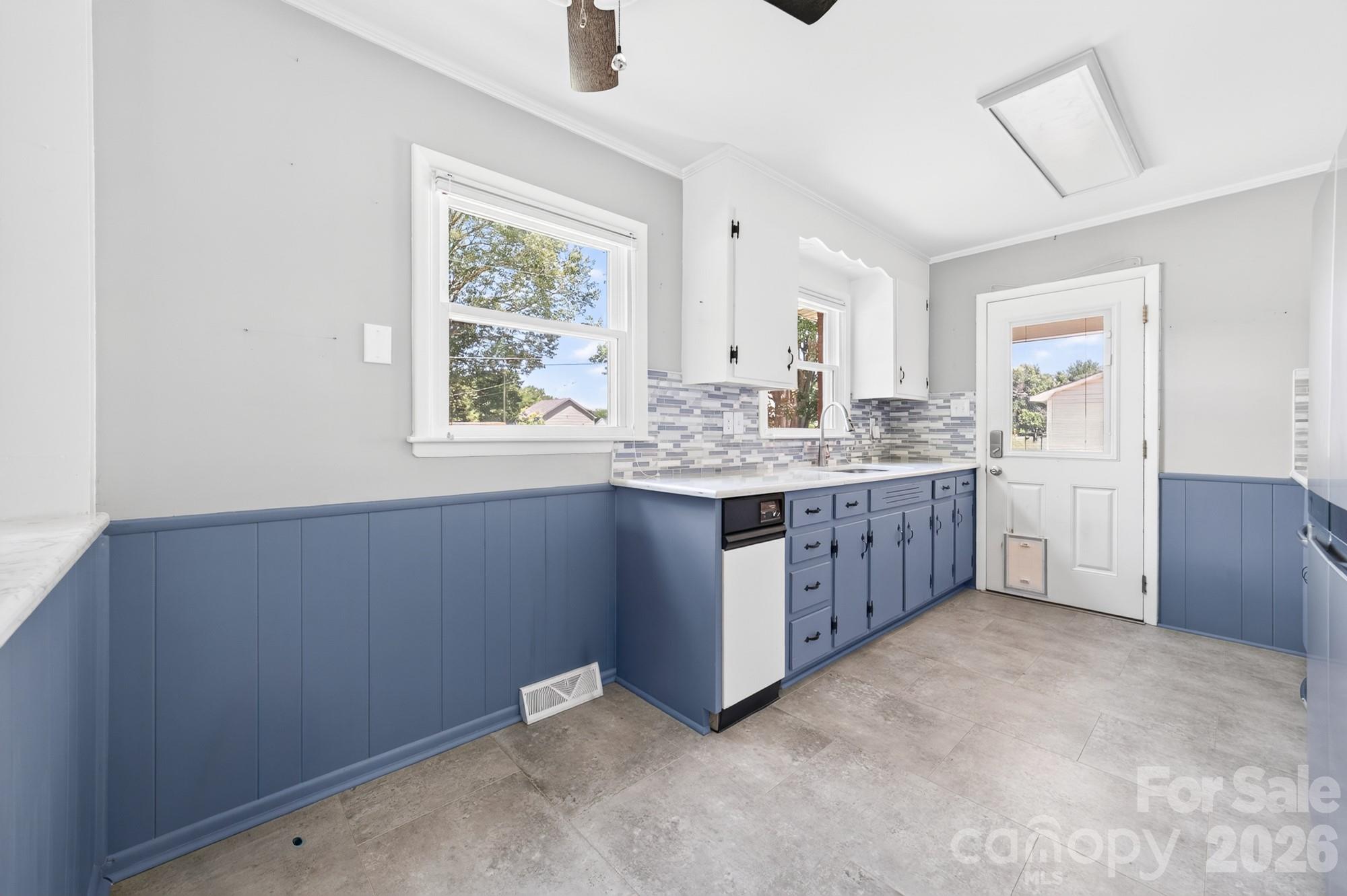 8418 Moores Chapel Road — Charlotte