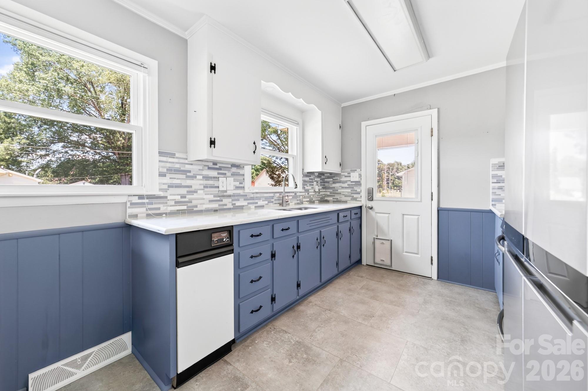 8418 Moores Chapel Road — Charlotte