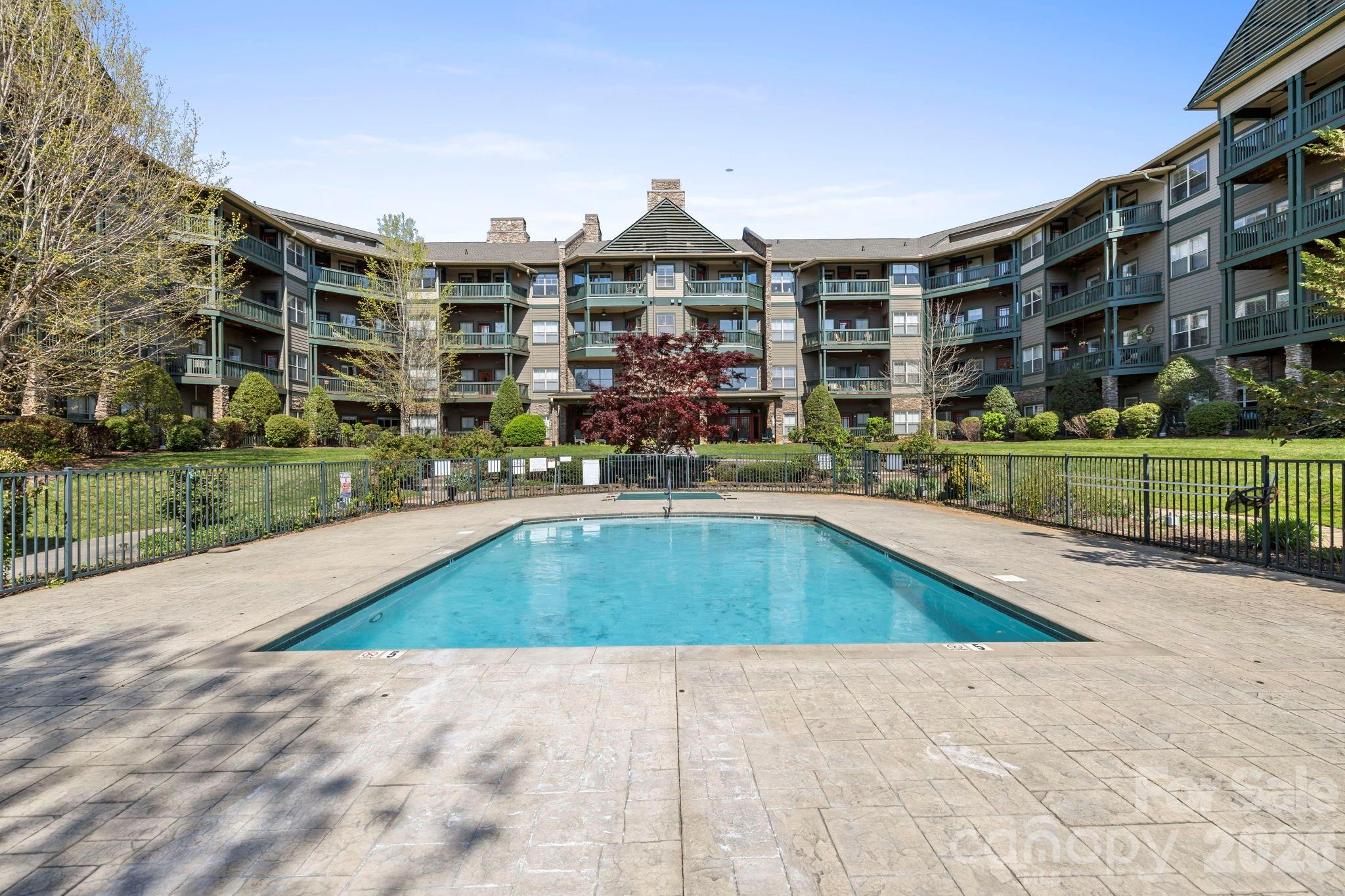 9 Kenilworth Knolls #303 — Asheville