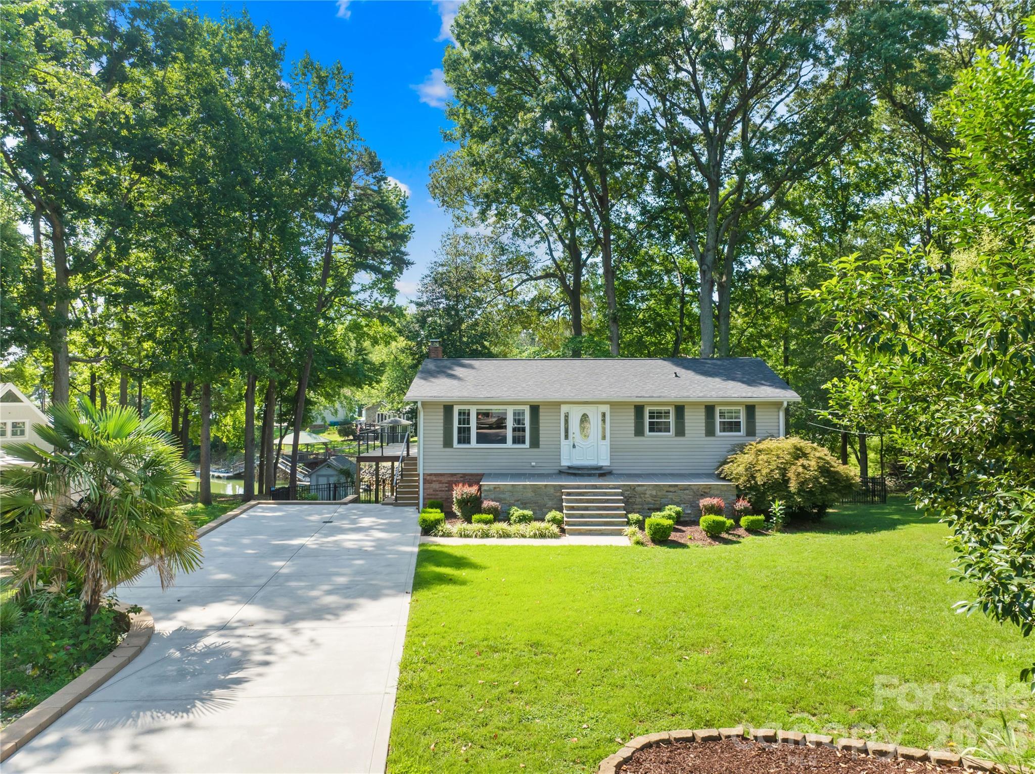 116 Stover Road — Mooresville