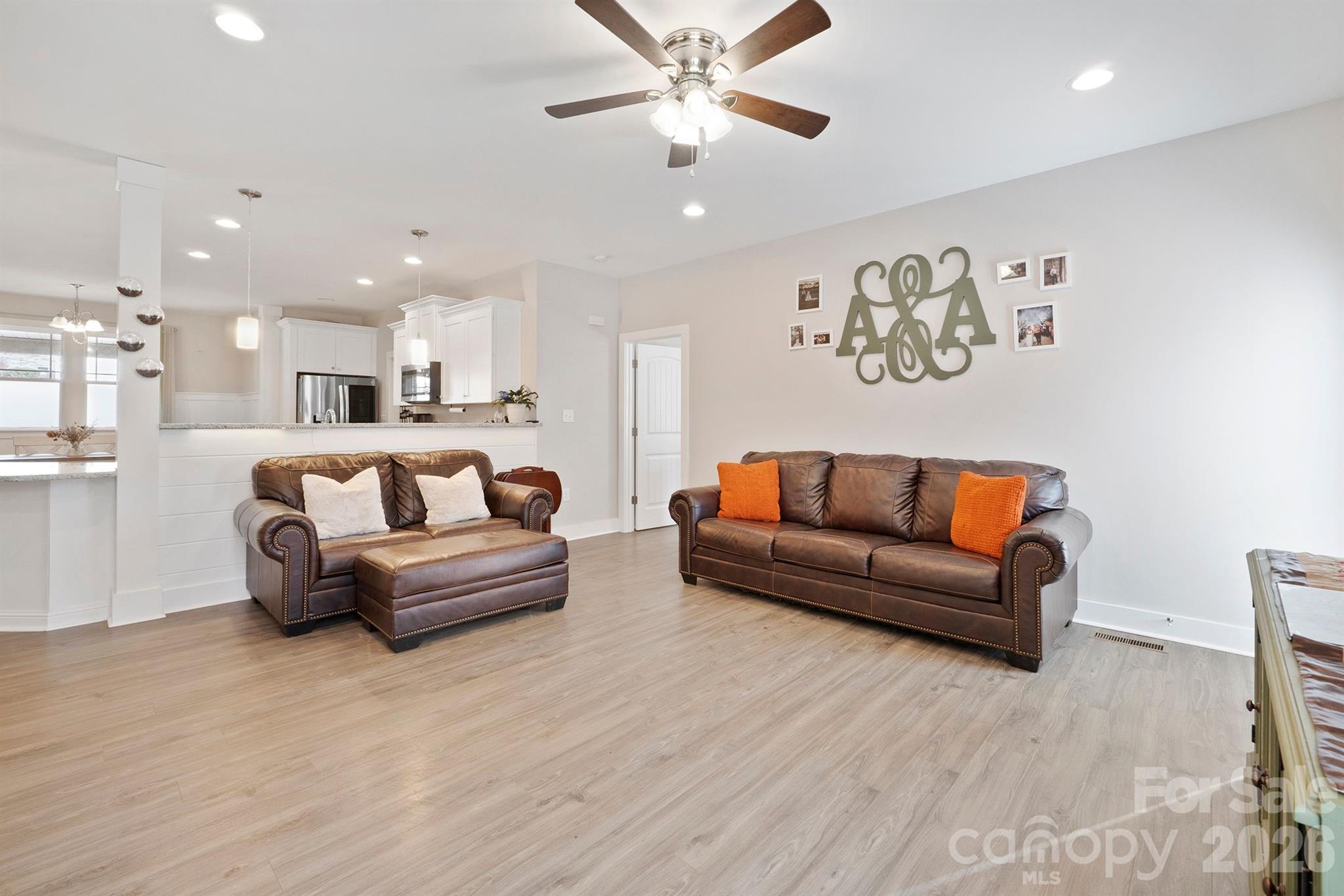 1544 Farmington Hills Drive — Conover