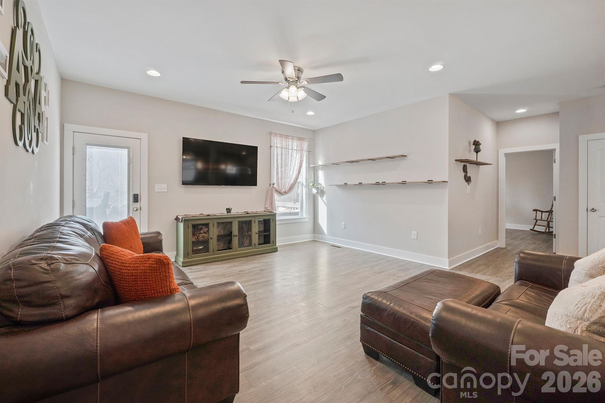 1544 Farmington Hills Drive — Conover