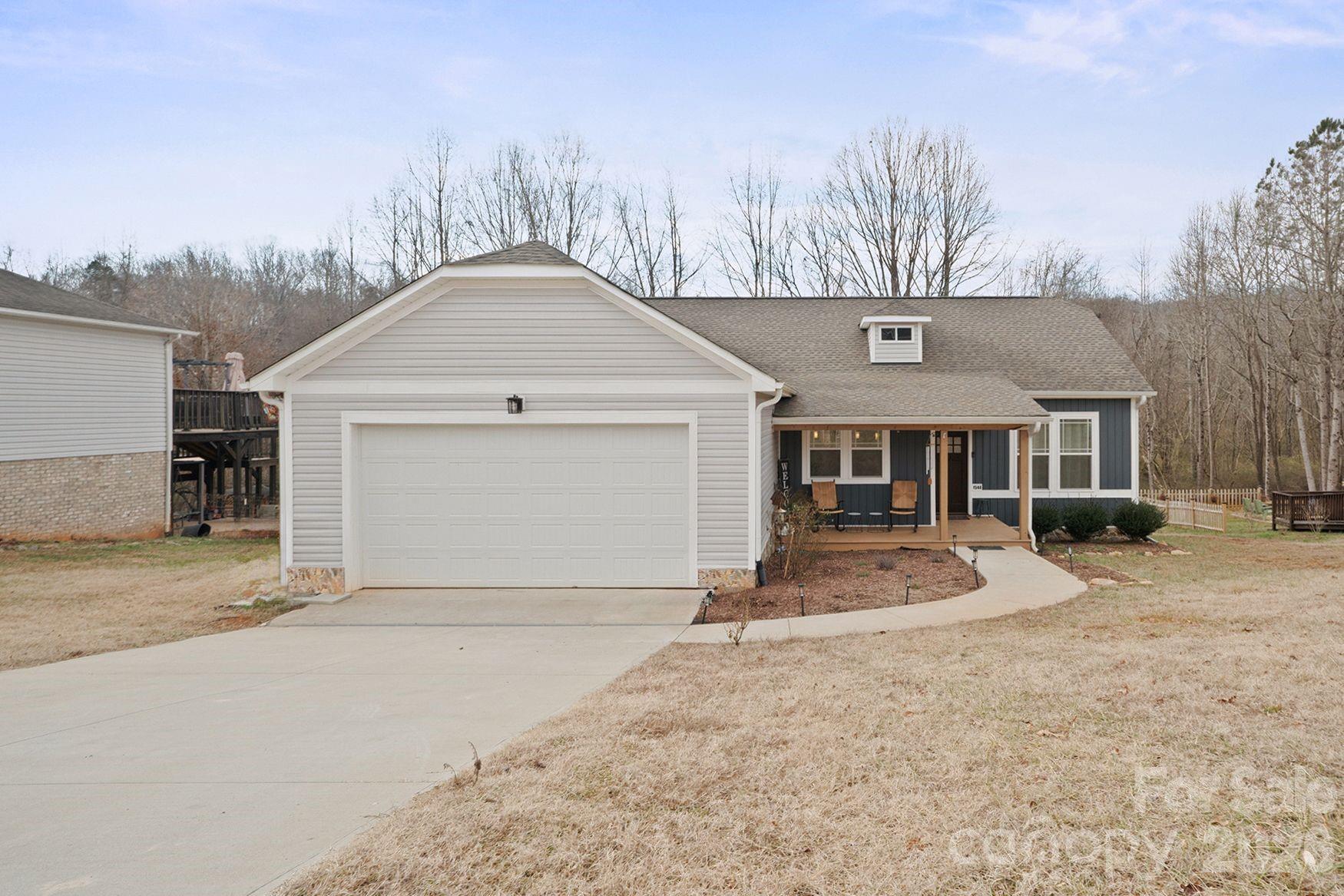 1544 Farmington Hills Drive — Conover