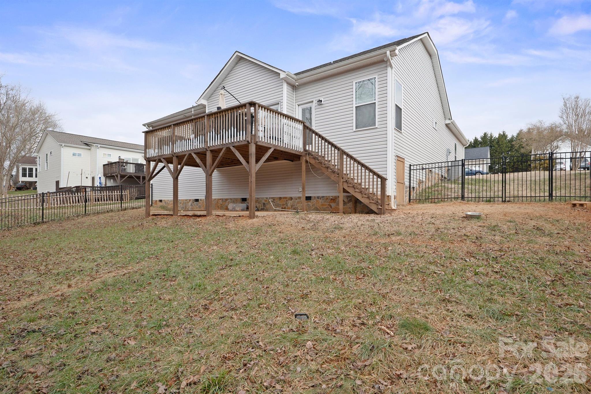 1544 Farmington Hills Drive — Conover