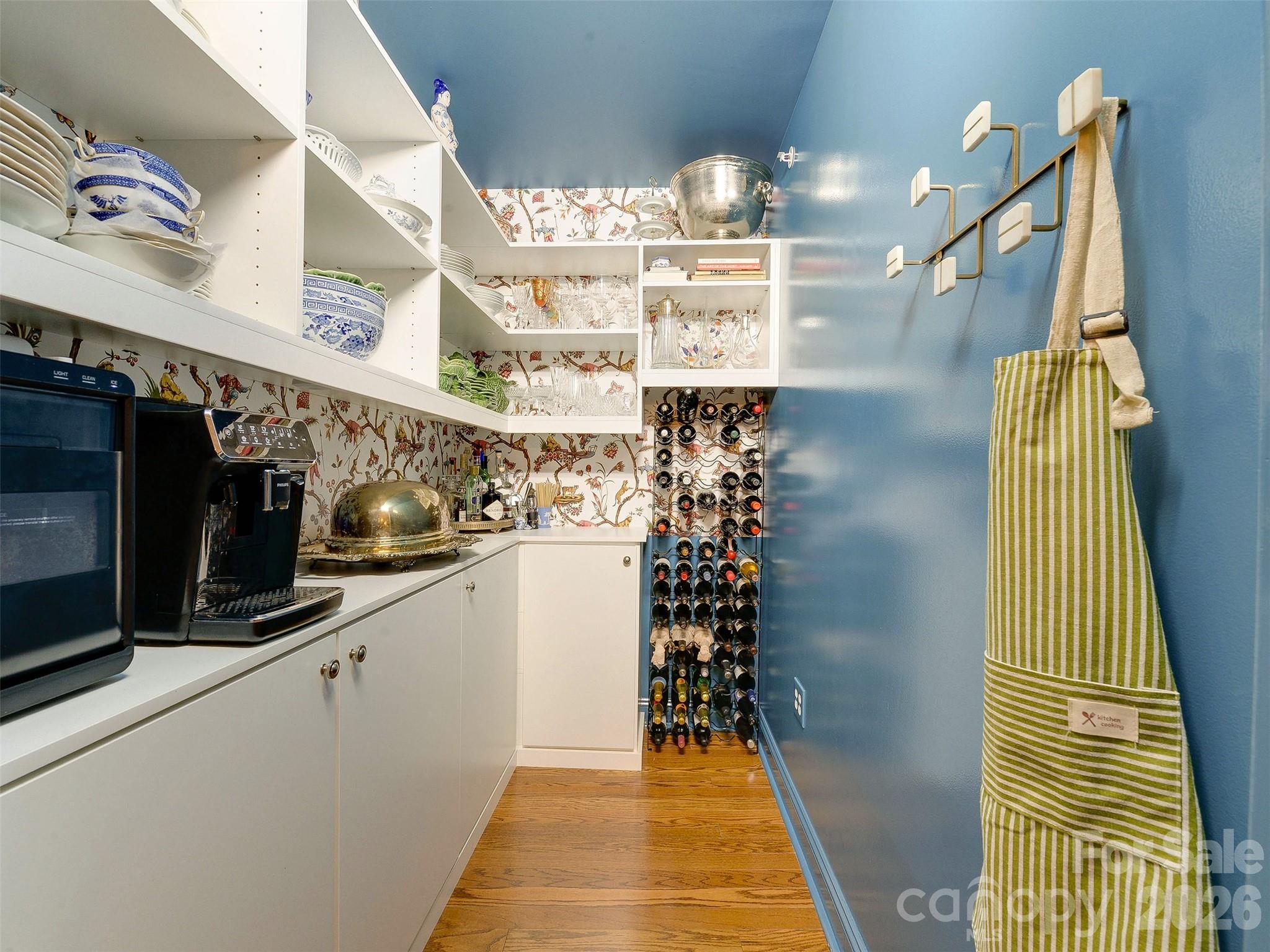 701 Royal Court #306 — Charlotte