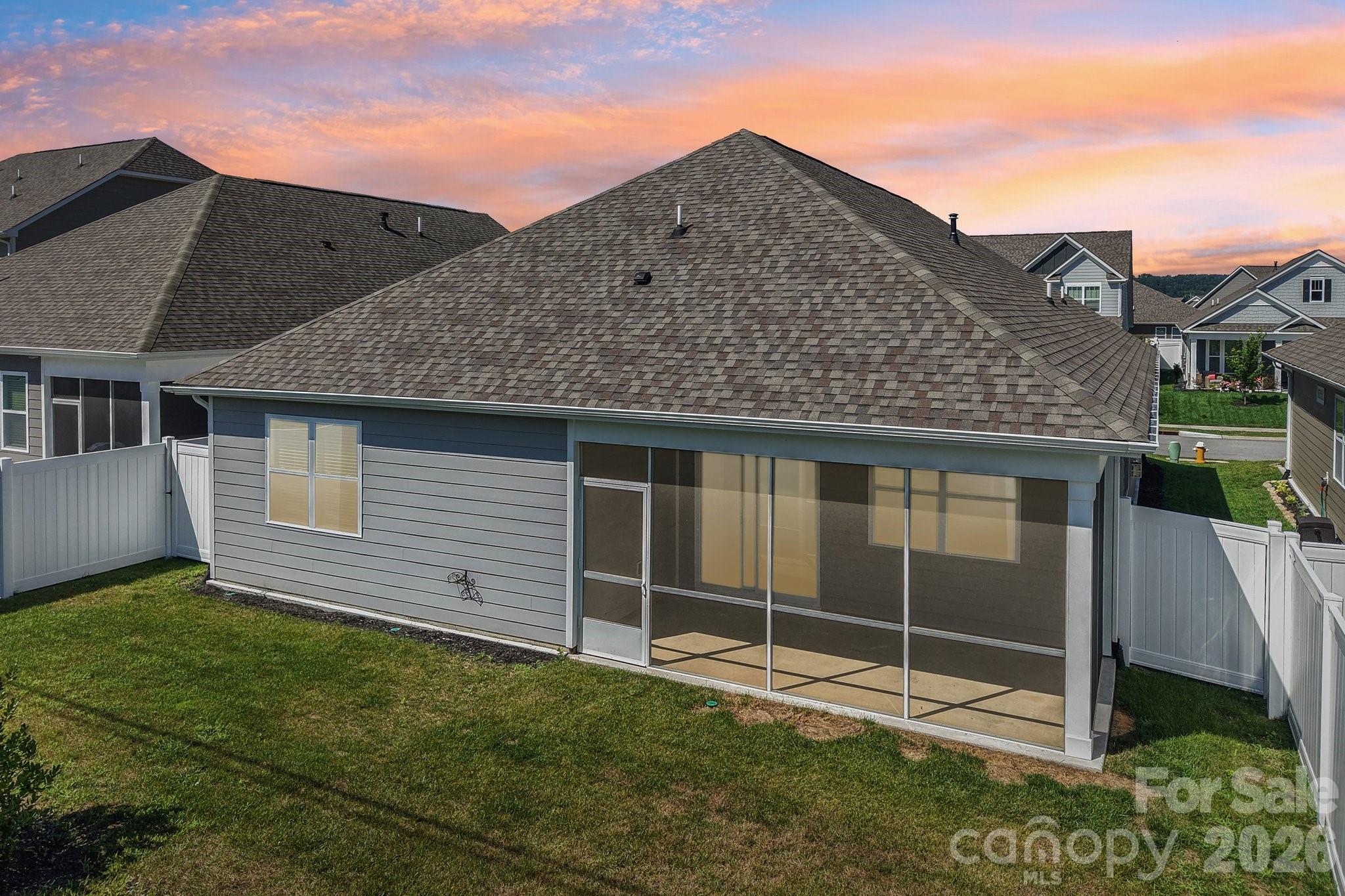 505 Fox Cove Road — Hendersonville