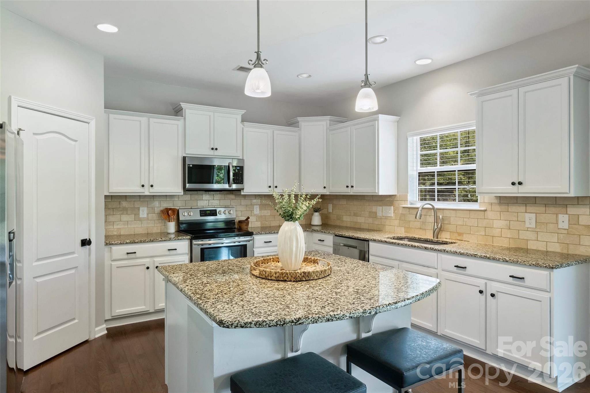5011 Riverdale Drive — Charlotte