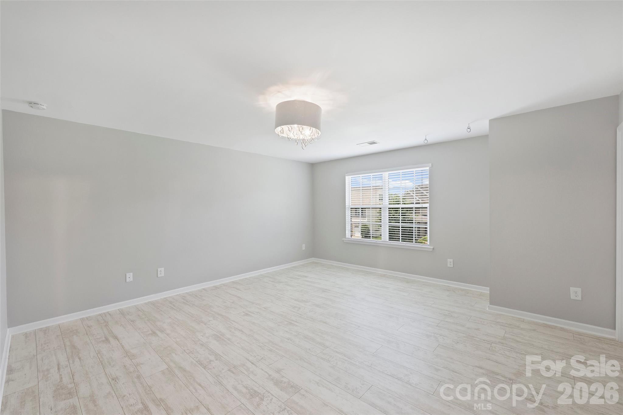 5011 Riverdale Drive — Charlotte