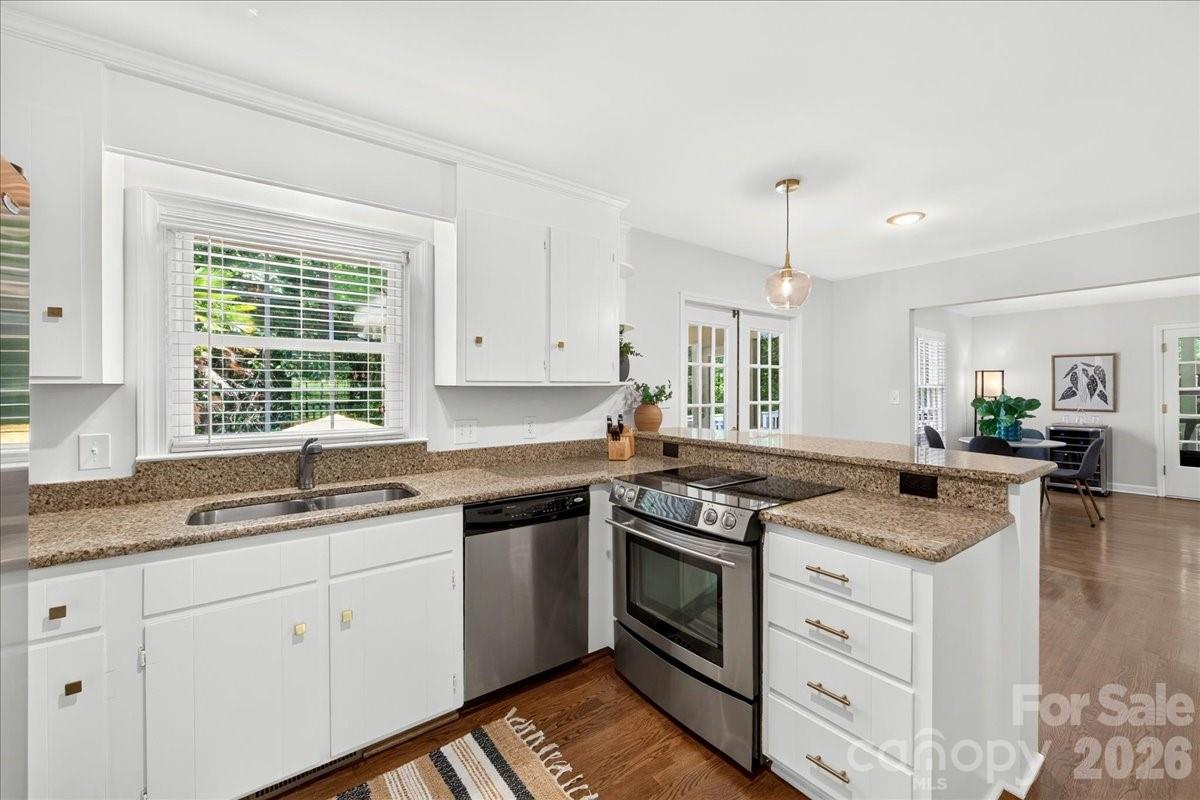 6601 Woodshed Circle — Charlotte