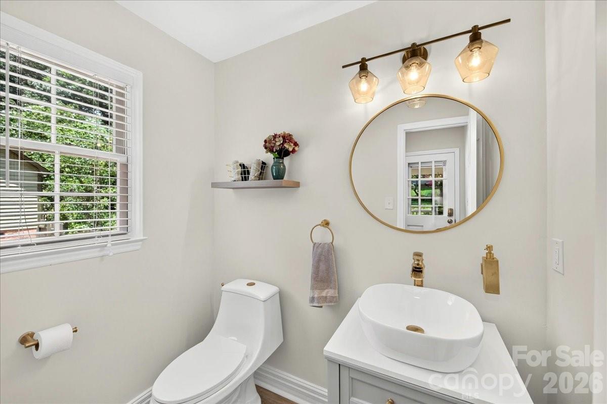 6601 Woodshed Circle — Charlotte