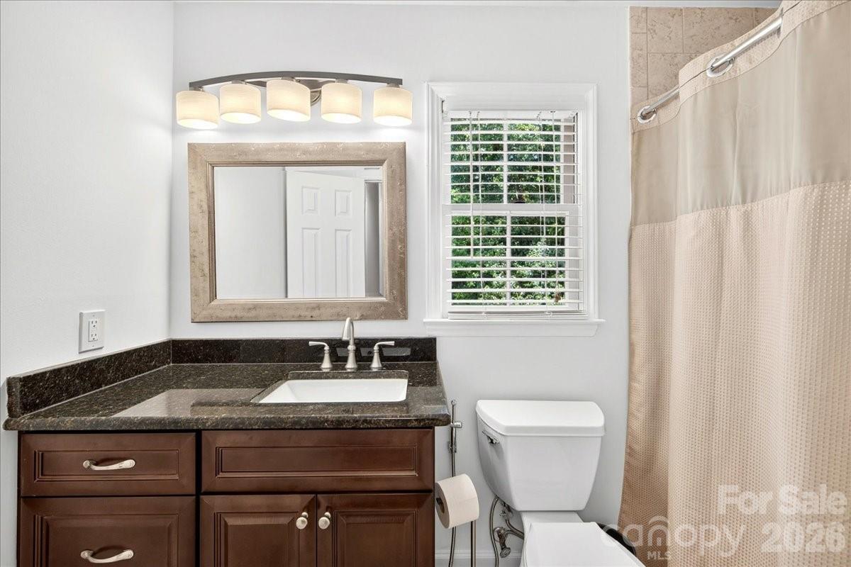 6601 Woodshed Circle — Charlotte
