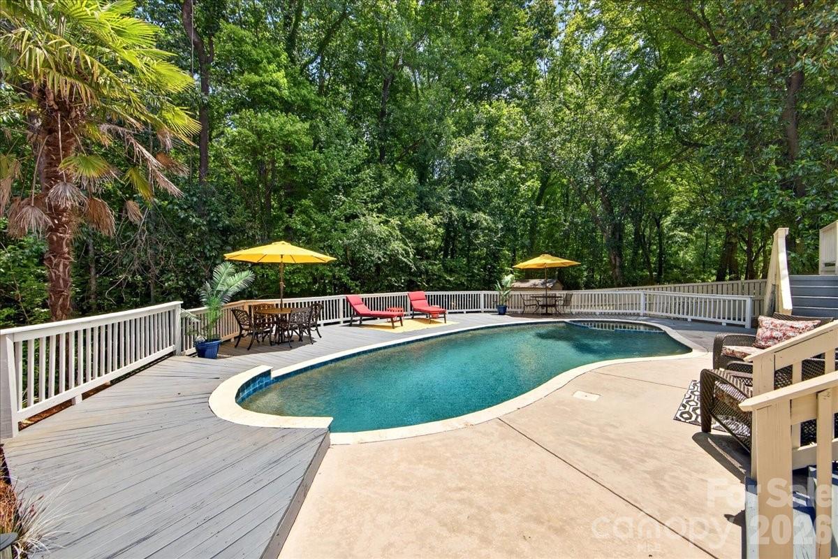 6601 Woodshed Circle — Charlotte
